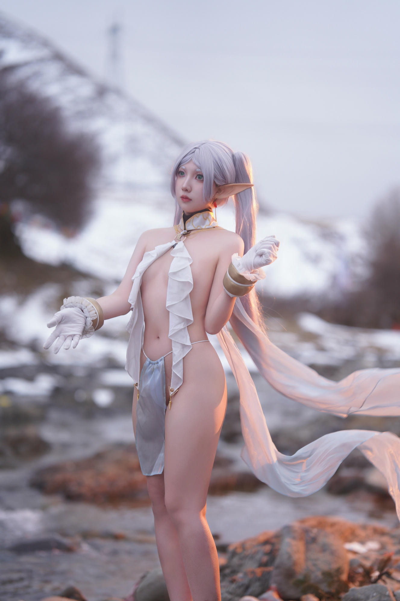 小和甜酒 NO.012 &橙风千雅 雪山 菲伦&芙莉莲 [88P-569MB]_第1集