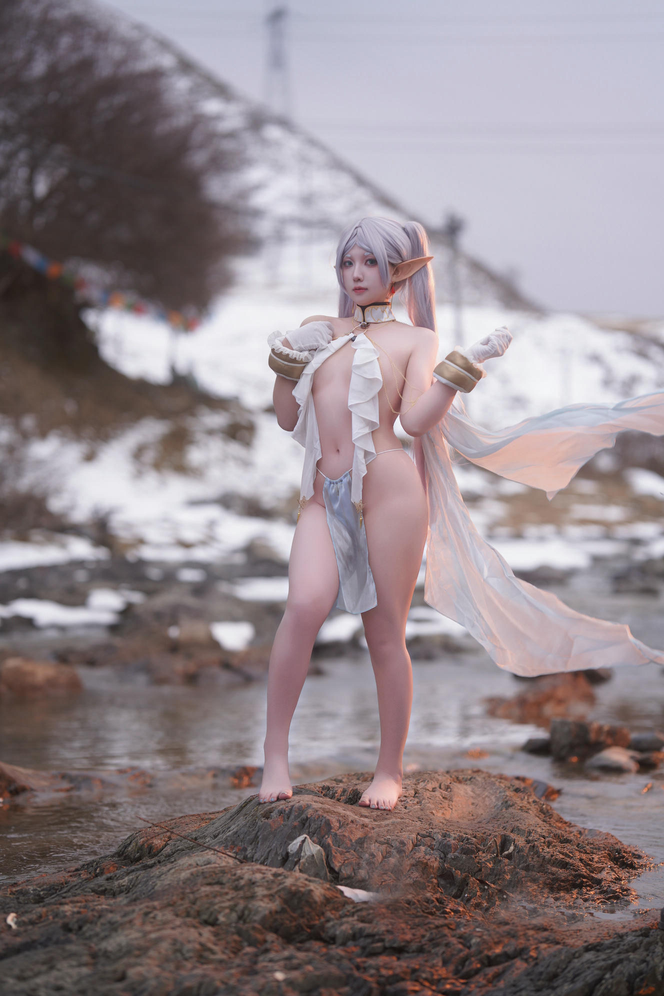 小和甜酒 NO.012 &橙风千雅 雪山 菲伦&芙莉莲 [88P-569MB]_第1集