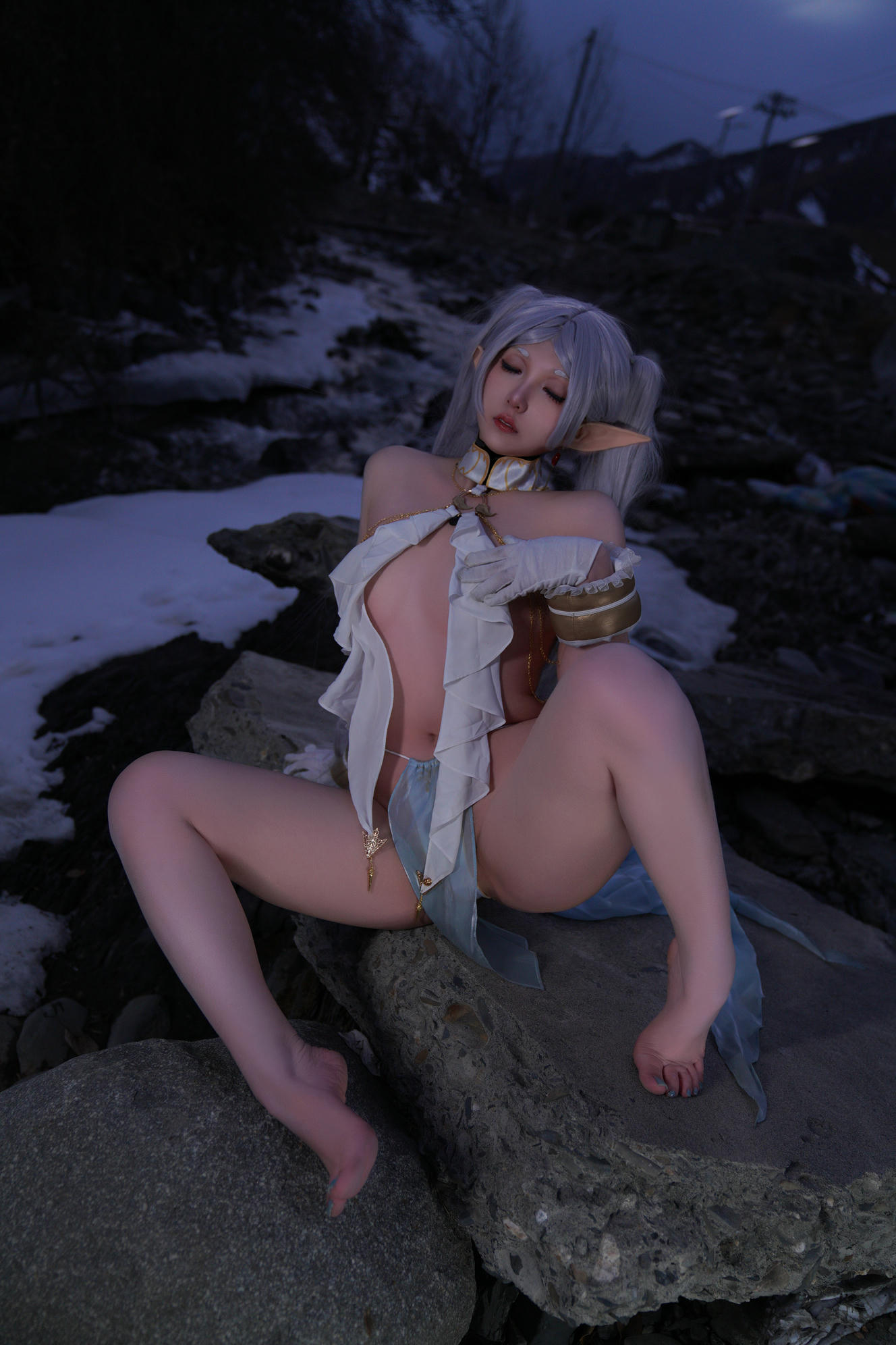 小和甜酒 NO.012 &橙风千雅 雪山 菲伦&芙莉莲 [88P-569MB]_第2集