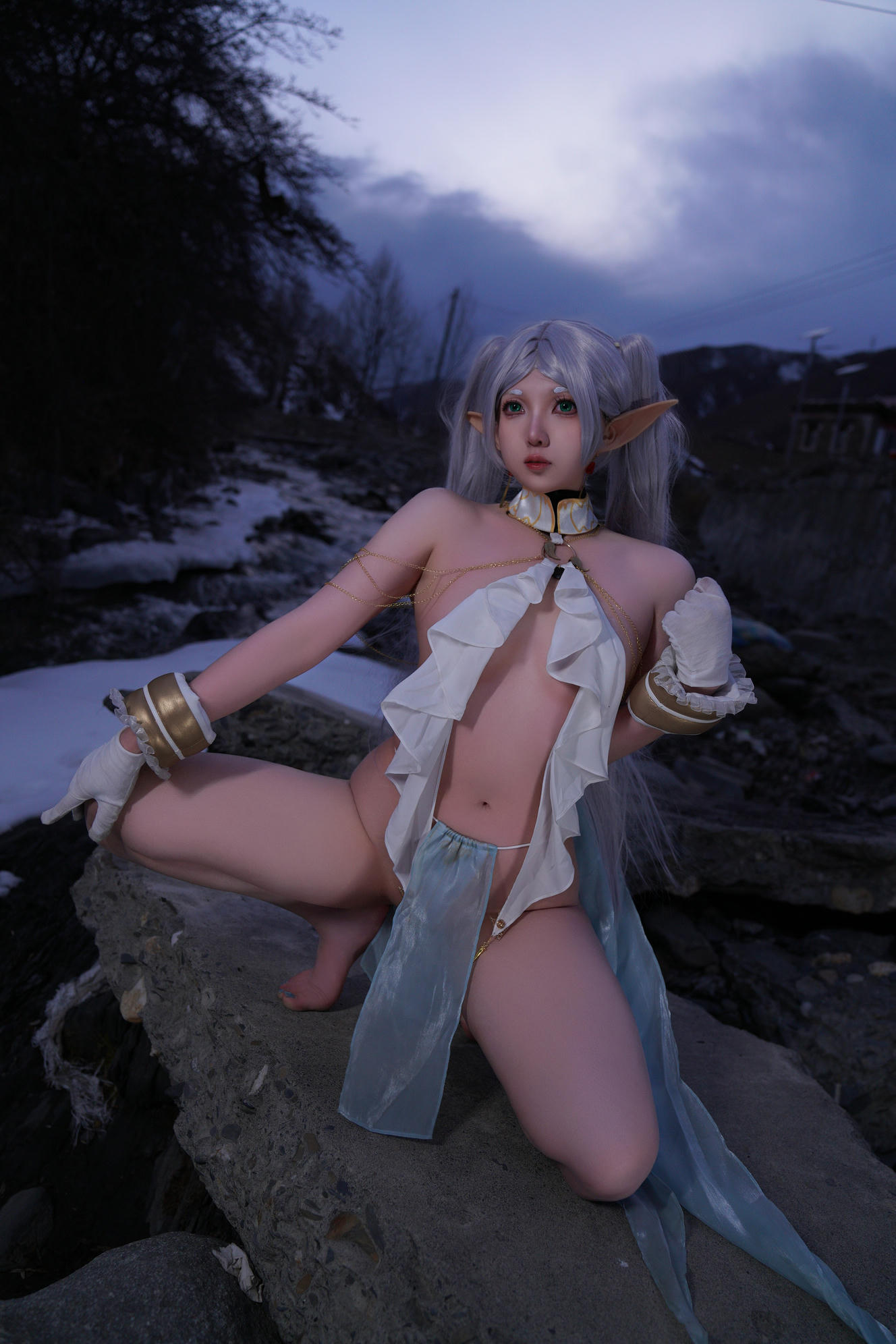 小和甜酒 NO.012 &橙风千雅 雪山 菲伦&芙莉莲 [88P-569MB]_第2集