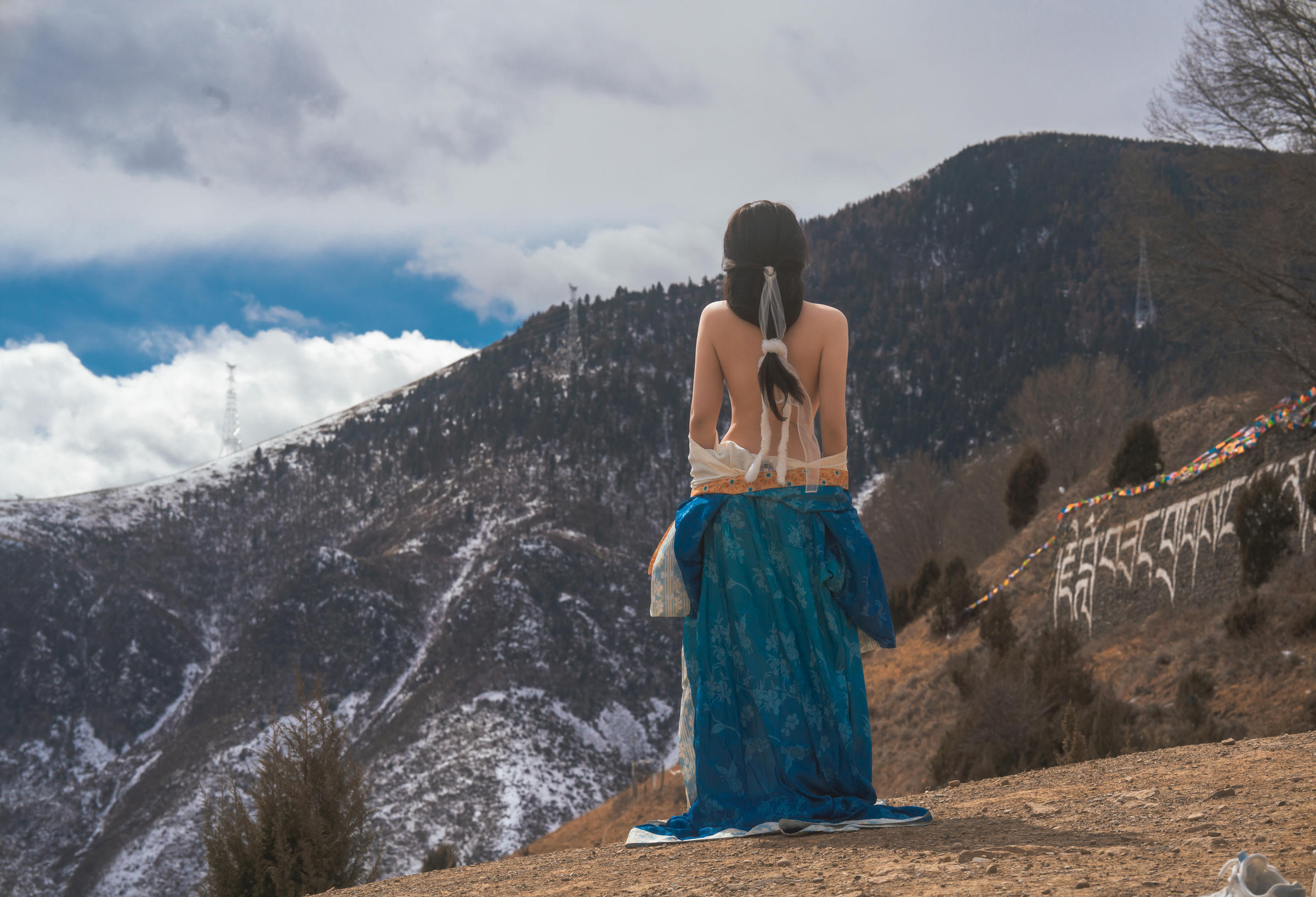 小和甜酒 NO.017 骑马 亡国公主[37P 506M]_第2集