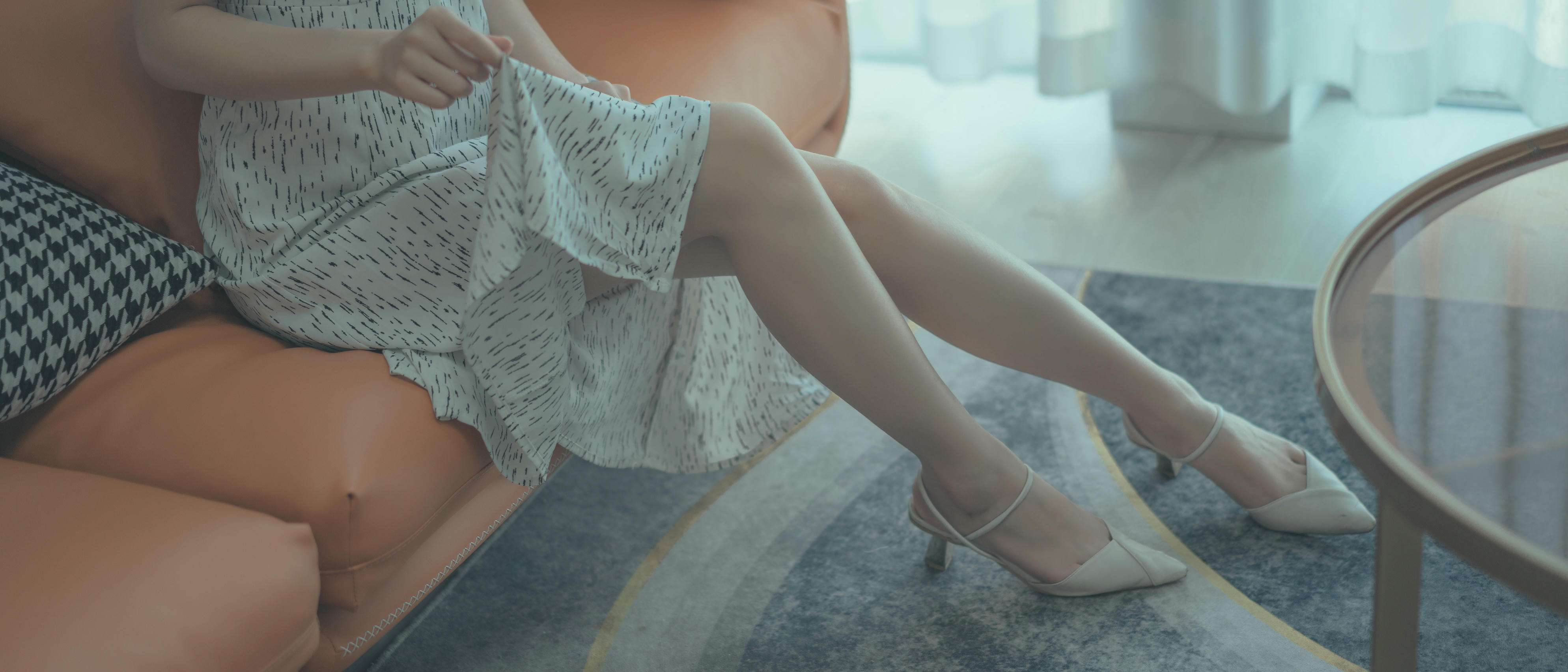 杏仁曲奇 NO.001 反差表姐[102P 1.51GB]_第1集