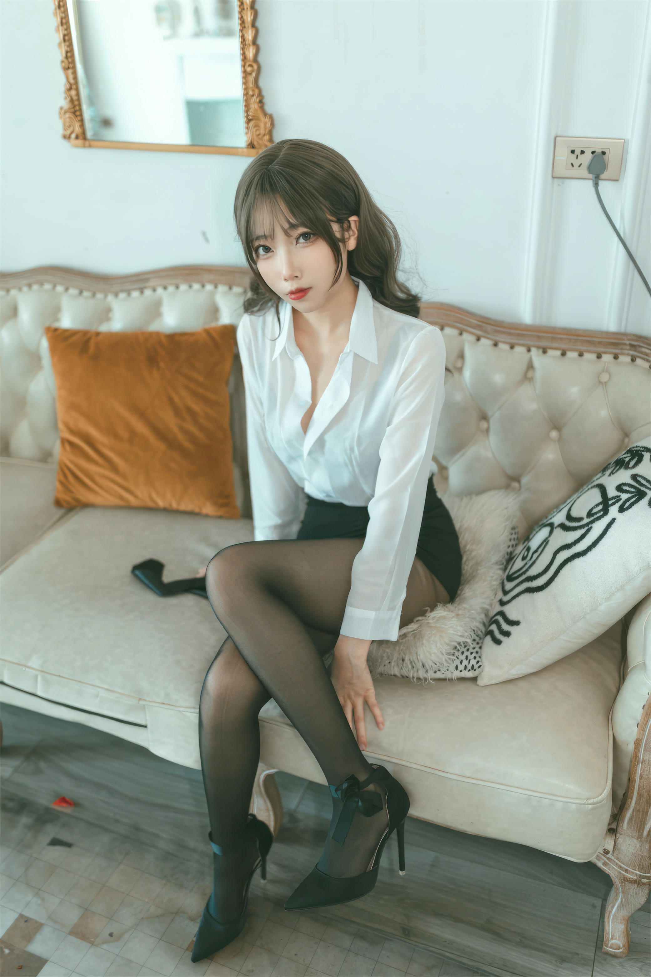 杏仁曲奇 NO.011 OL额外时间 [61P-315MB]_第2集