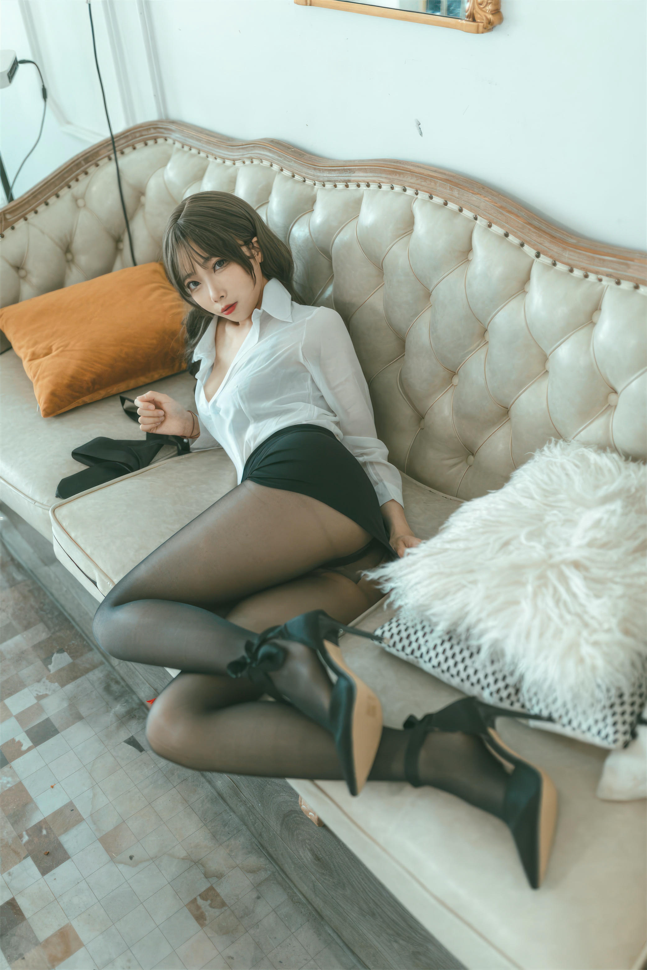 杏仁曲奇 NO.011 OL额外时间 [61P-315MB]_第2集