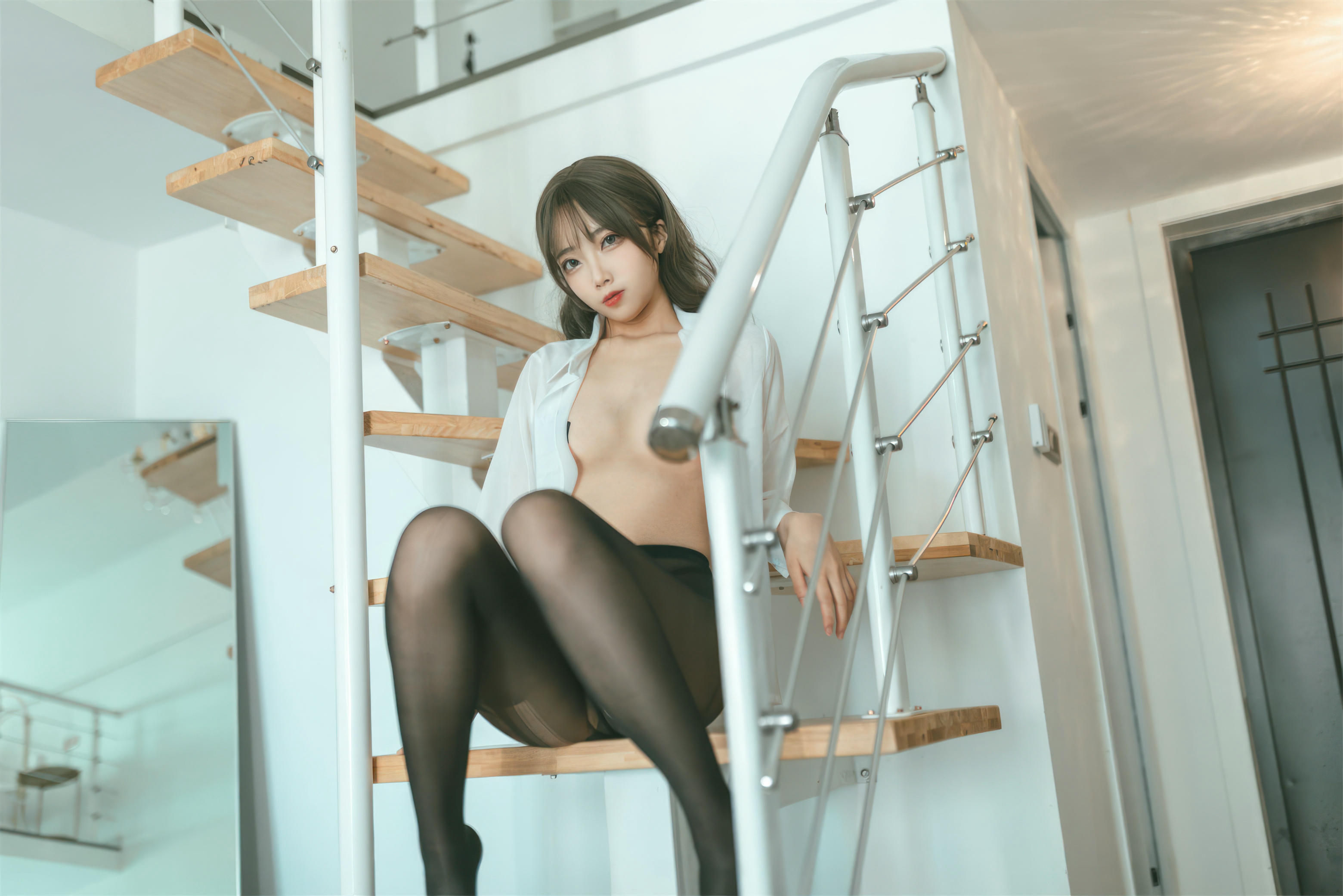 杏仁曲奇 NO.011 OL额外时间 [61P-315MB]_第3集