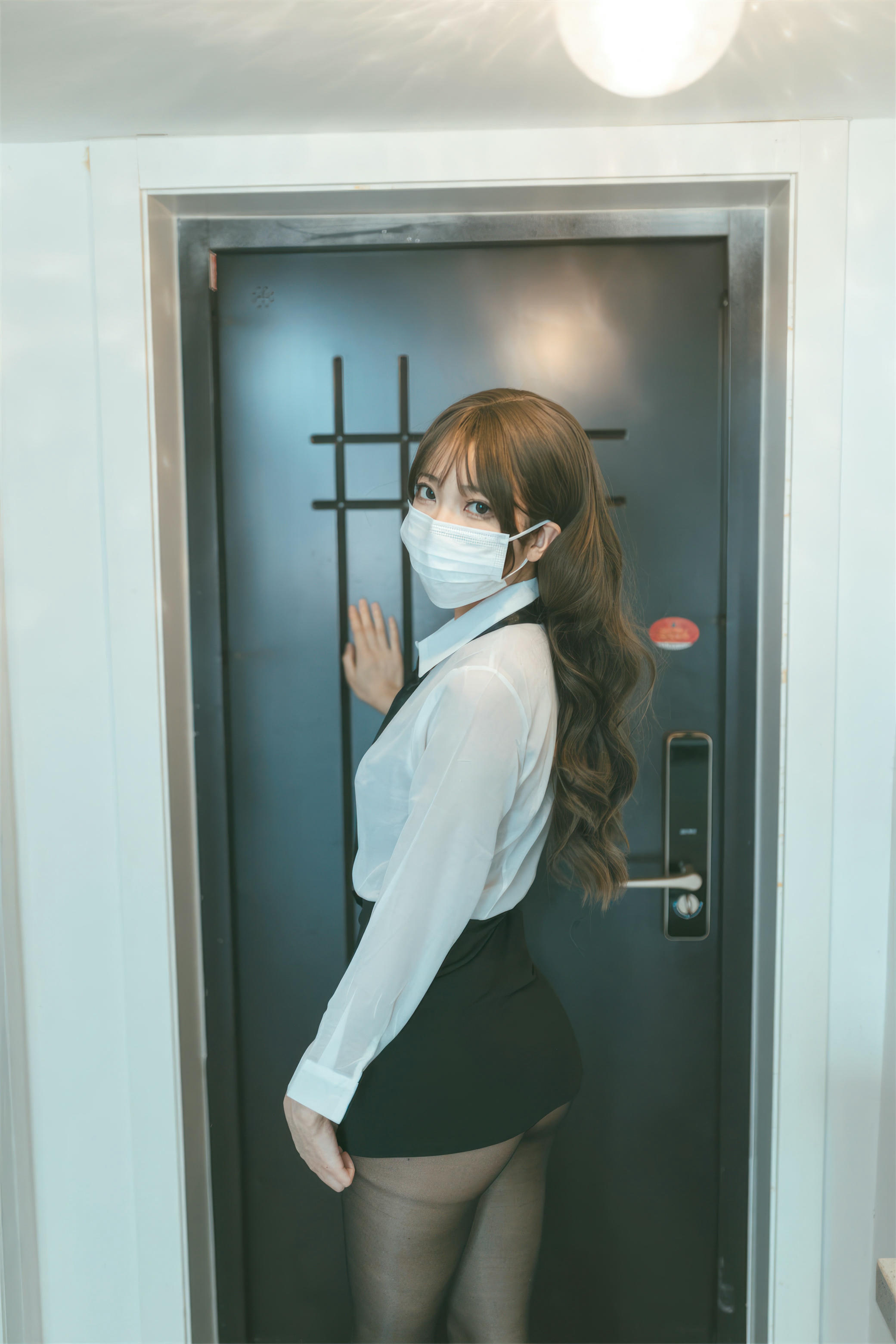 杏仁曲奇 NO.011 OL额外时间 [61P-315MB]_第1集