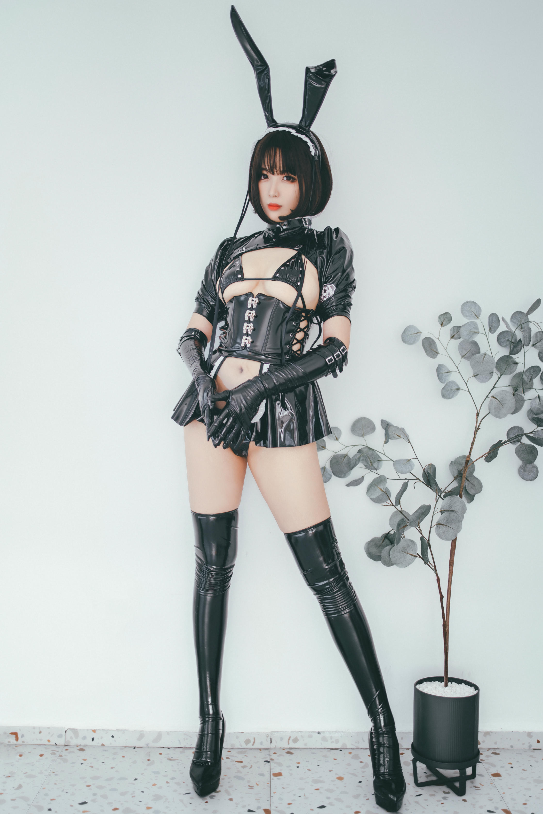 轩萧学姐 NO.001 兔女郎女仆 [52P1V-517MB]_第2集