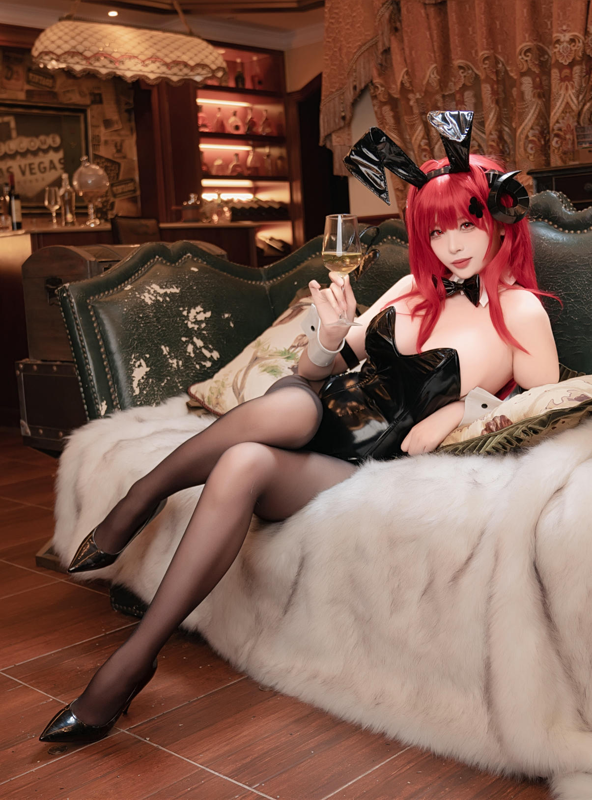 轩萧学姐 NO.074 兴登堡兔女郎 [68P1V 568MB]_第1集