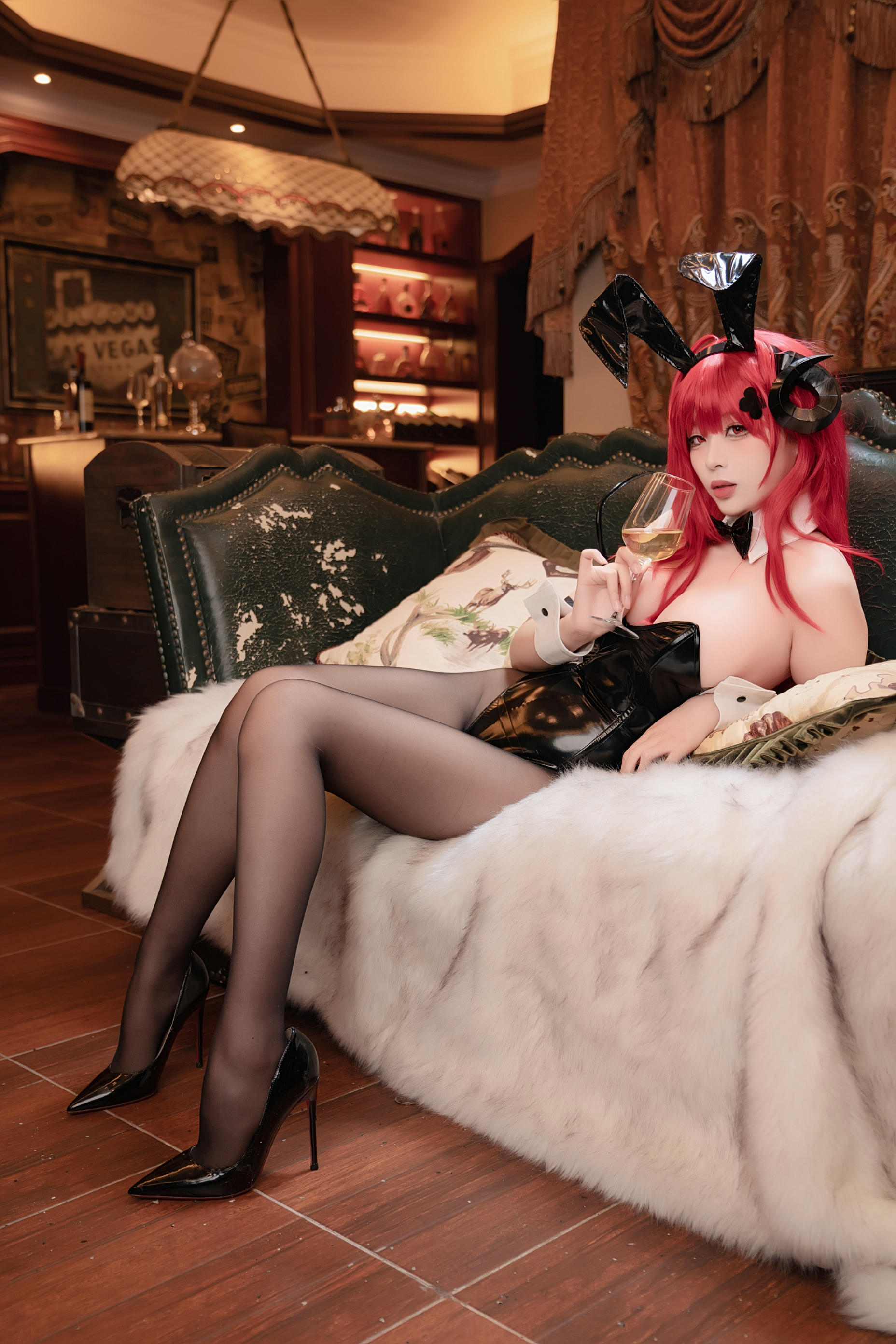 轩萧学姐 NO.074 兴登堡兔女郎 [68P1V 568MB]_第2集