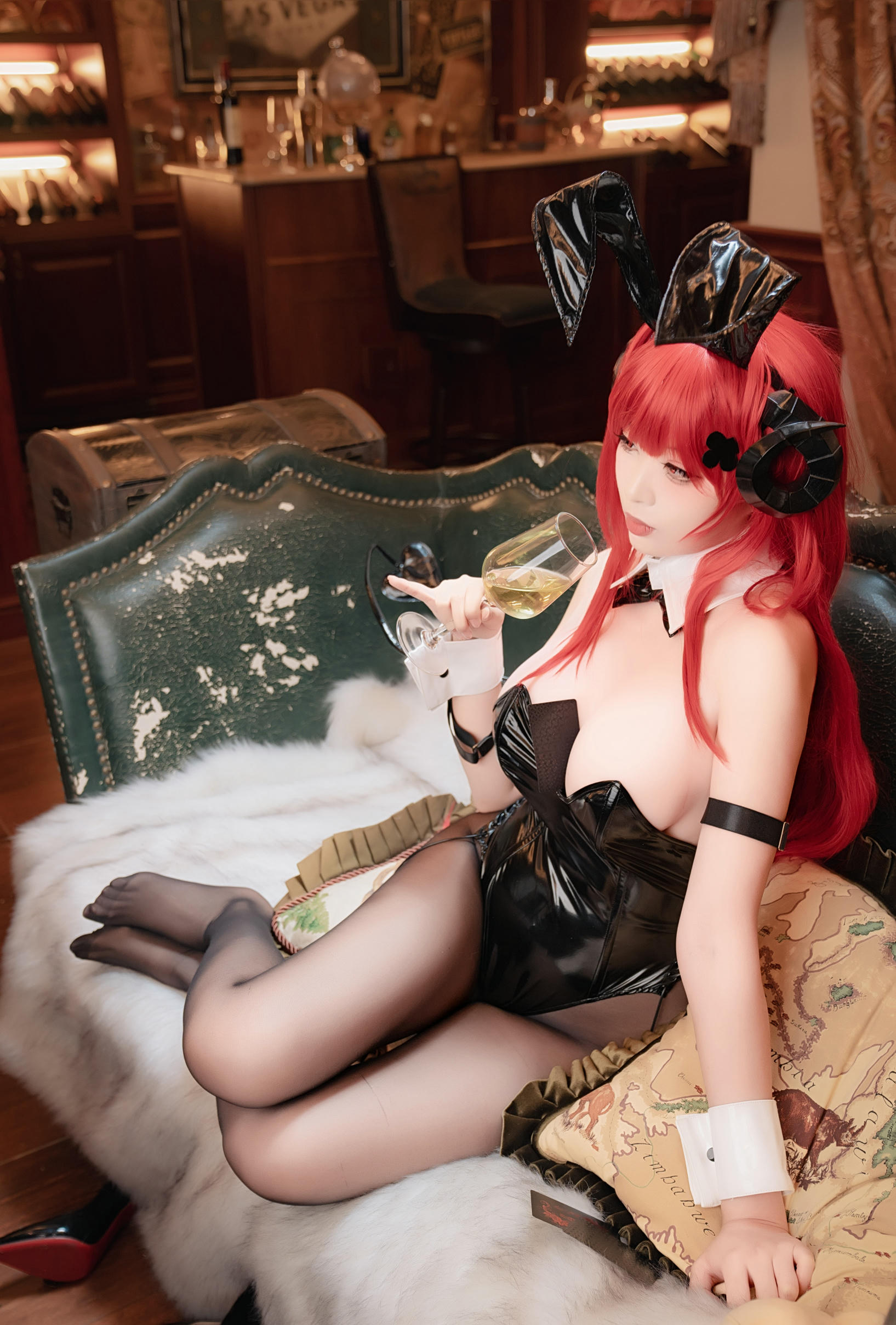 轩萧学姐 NO.074 兴登堡兔女郎 [68P1V 568MB]_第3集