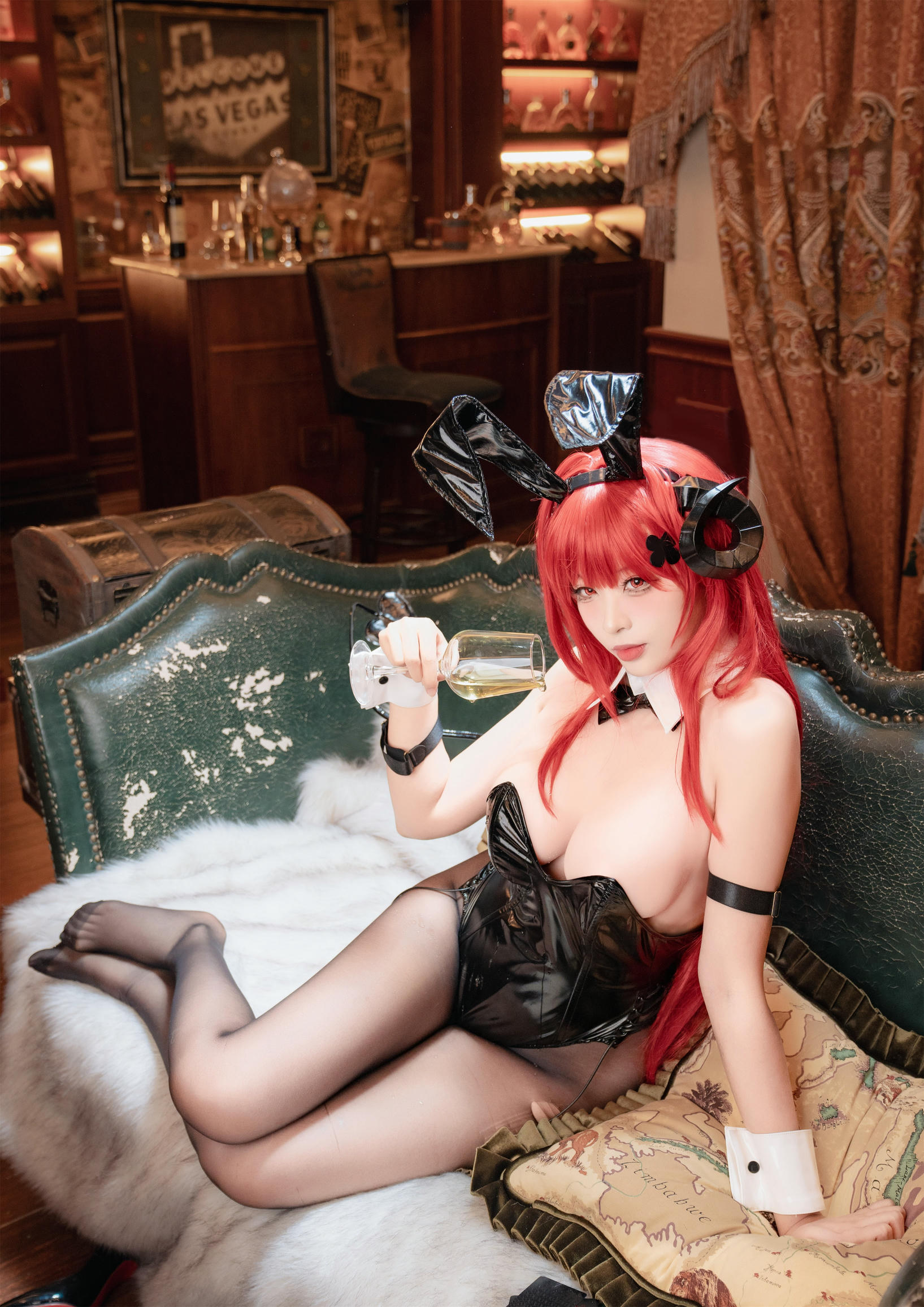 轩萧学姐 NO.074 兴登堡兔女郎 [68P1V 568MB]_第4集