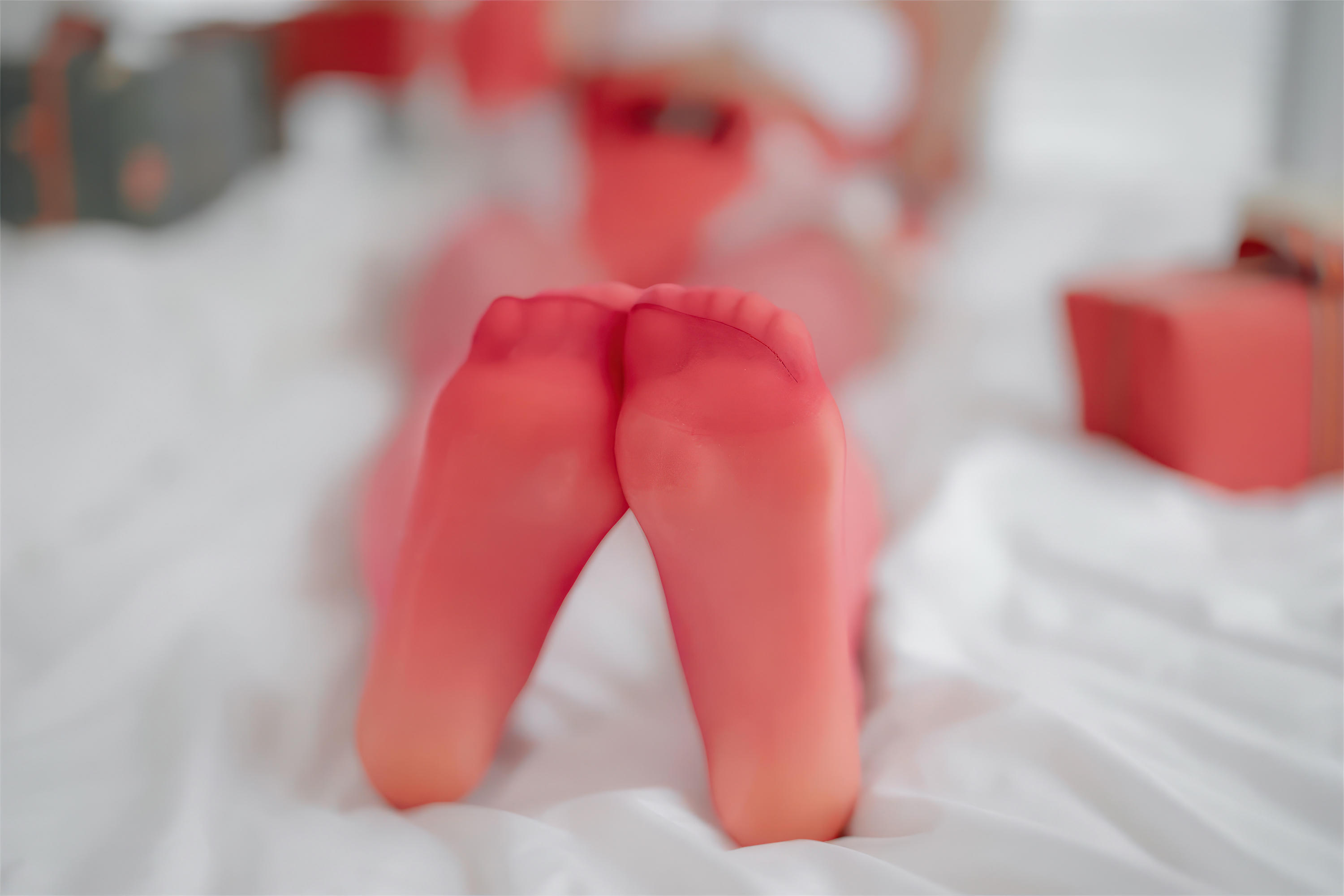 轩萧学姐 NO.086 2024圣诞红丝兔女郎[45P-281.9M]_第1集