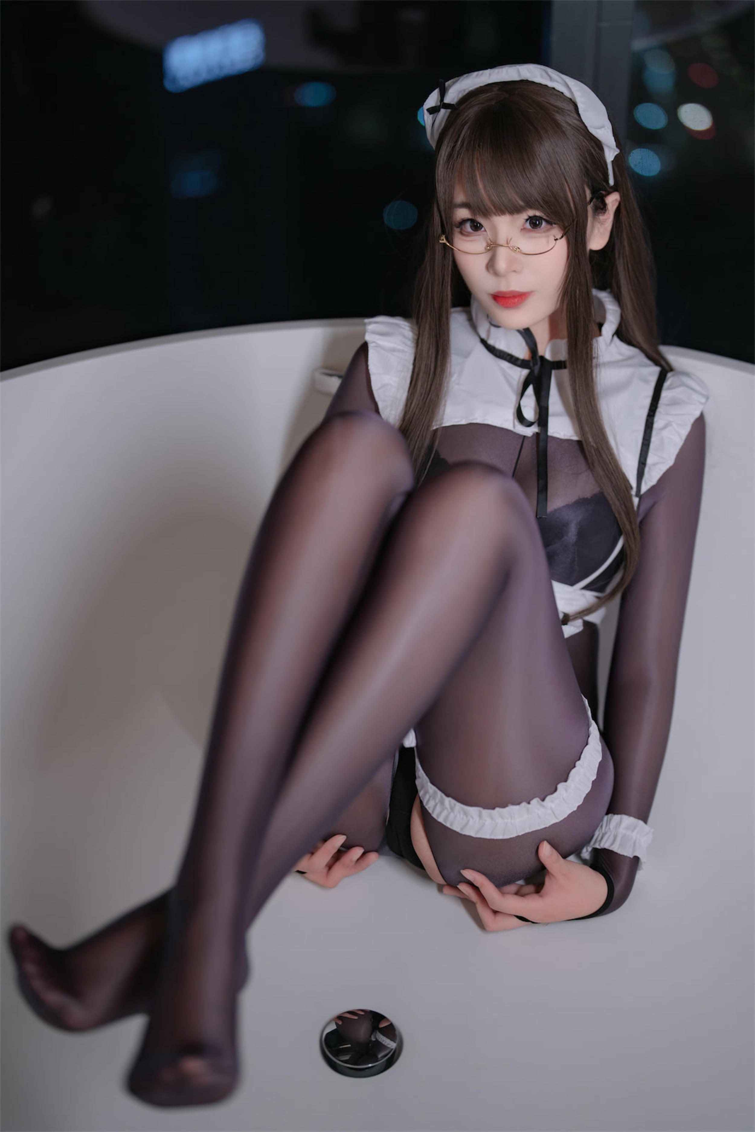 轩萧学姐 NO.087 连体丝女仆[90P 367.9M]_第2集