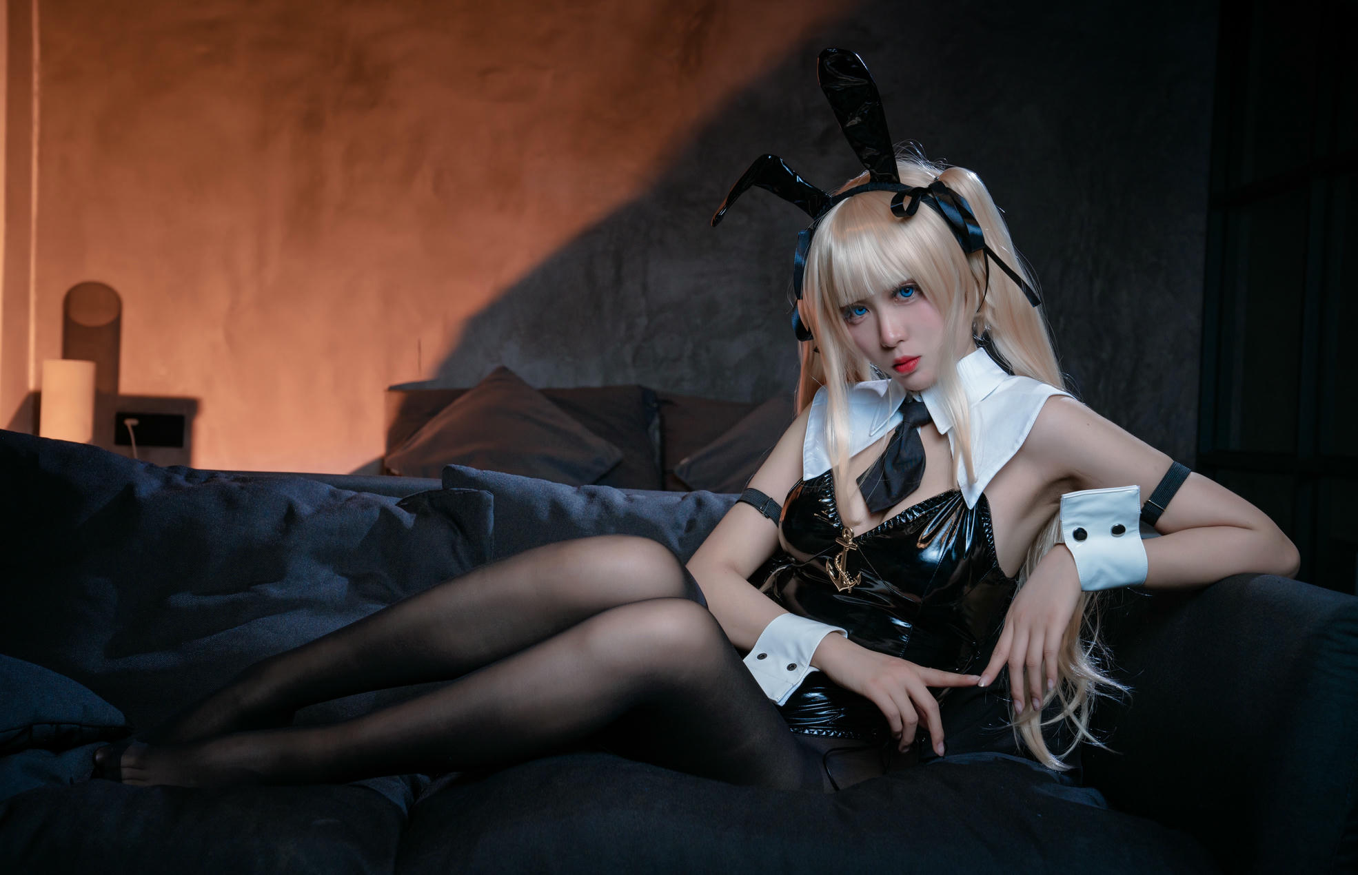 轩萧学姐 NO.013 热心兔女郎 [31P-67MB]_第2集