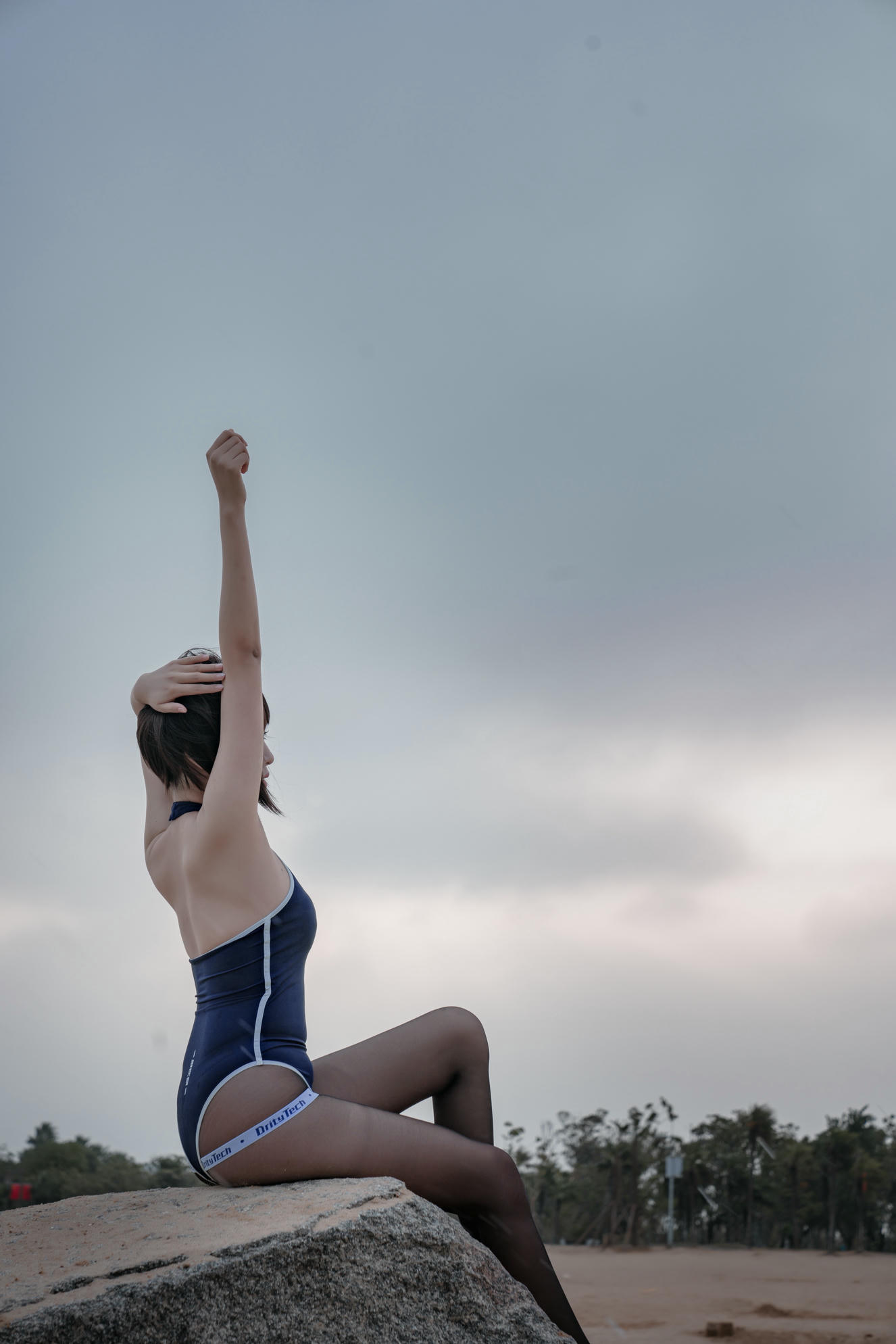 轩萧学姐 NO.017 沙滩竞泳 [45P-68MB]_第2集