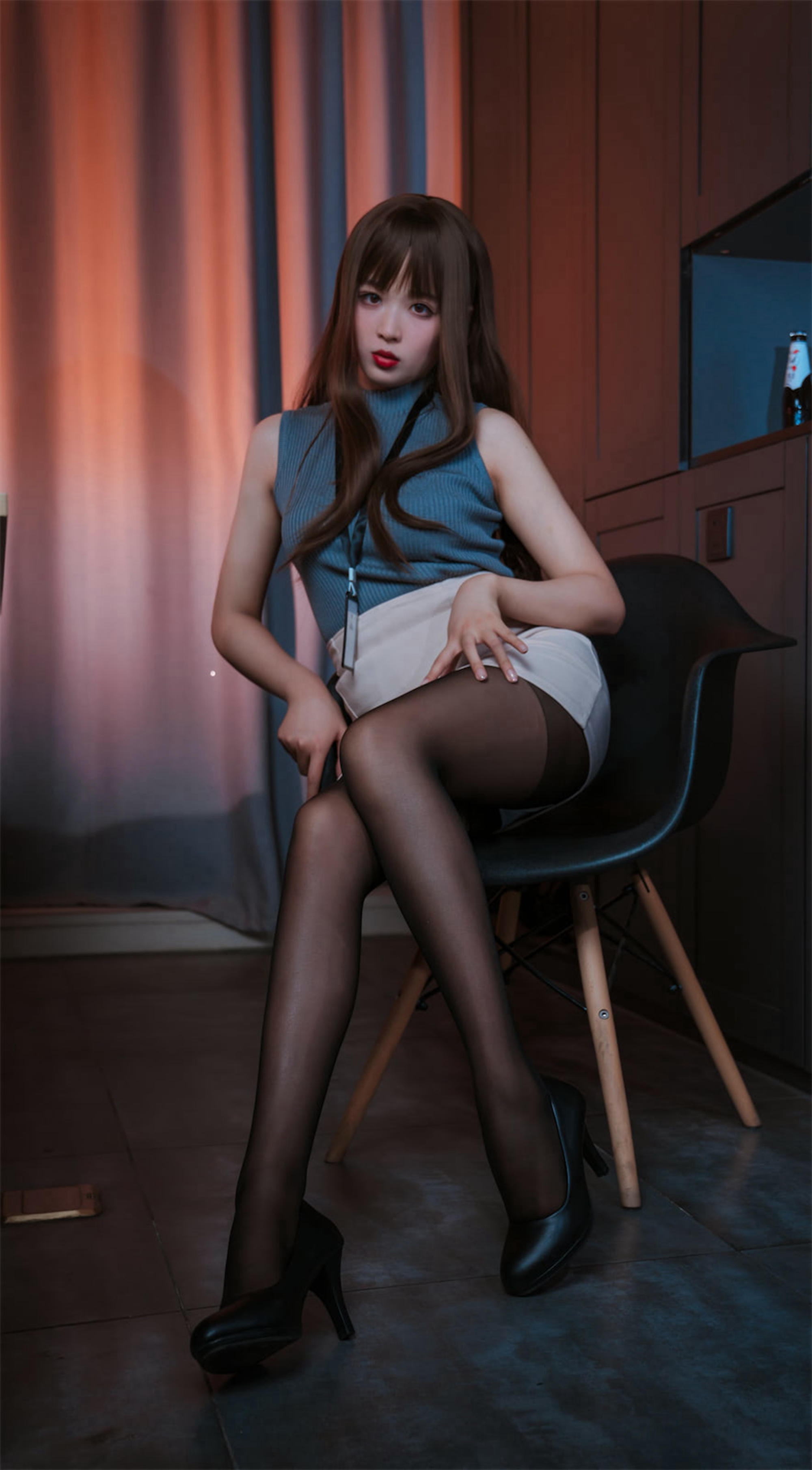 轩萧学姐 NO.023 微醺喝醉了ol [57P222M]_第1集