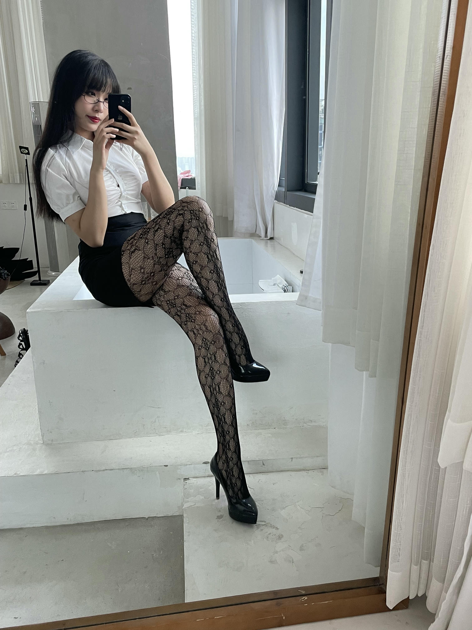 轩萧学姐 NO.032 提花裤袜 [118P2V-449MB]-自拍_第1集