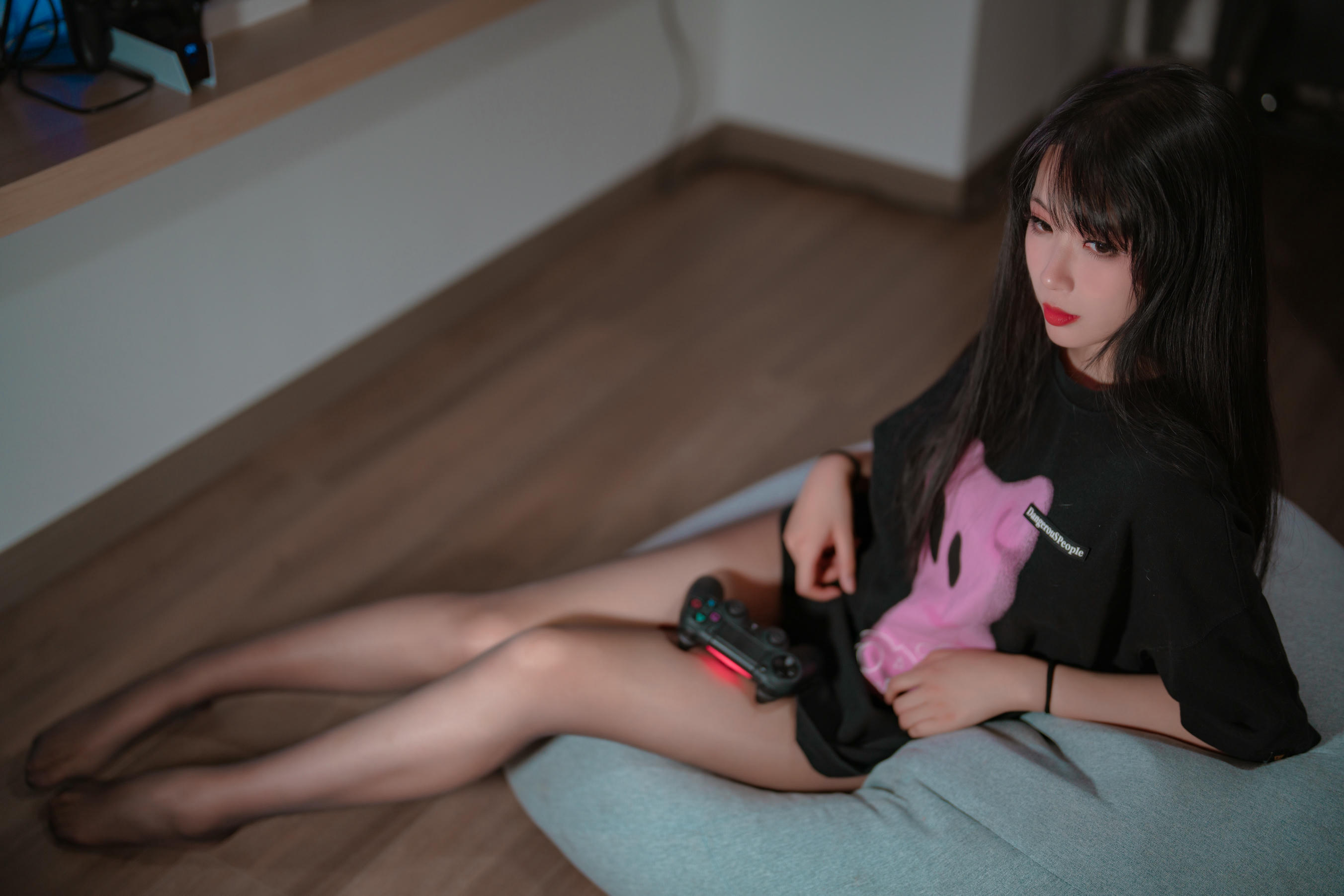 轩萧学姐 NO.033 游戏时间 [31P-90MB]_第1集