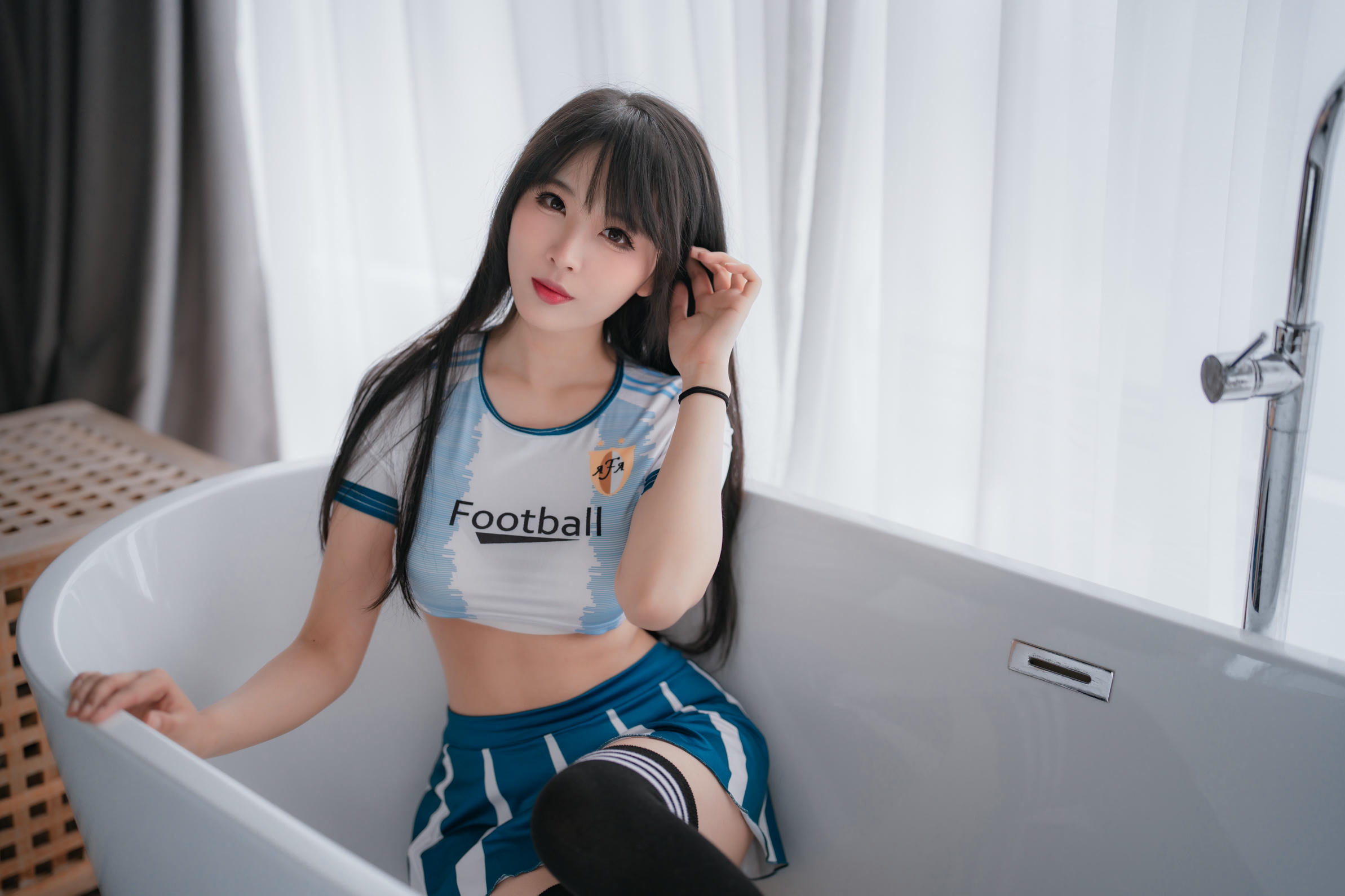 轩萧学姐 NO.042 足球宝贝 [64P1V 253MB]_第2集