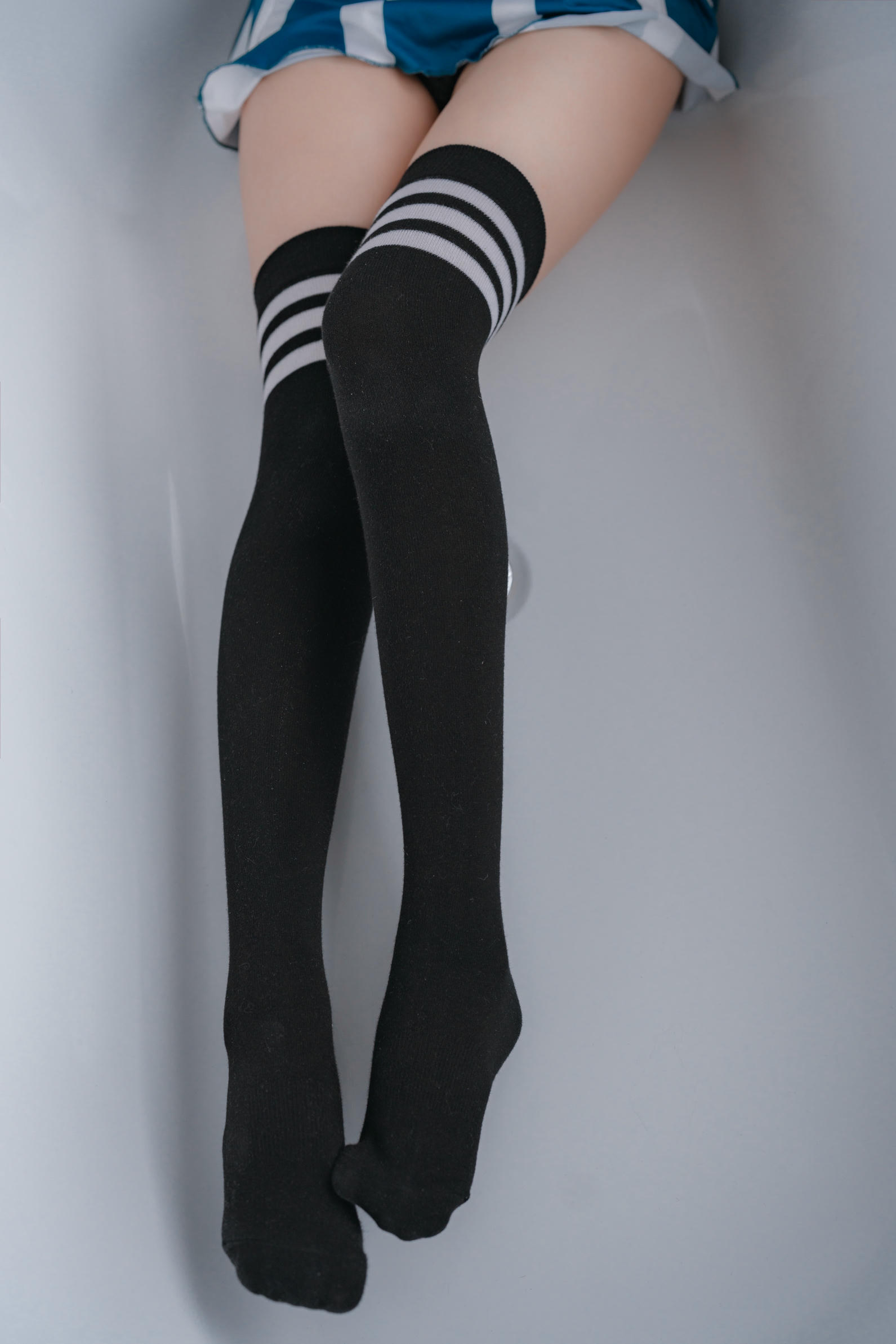 轩萧学姐 NO.042 足球宝贝 [64P1V 253MB]_第2集