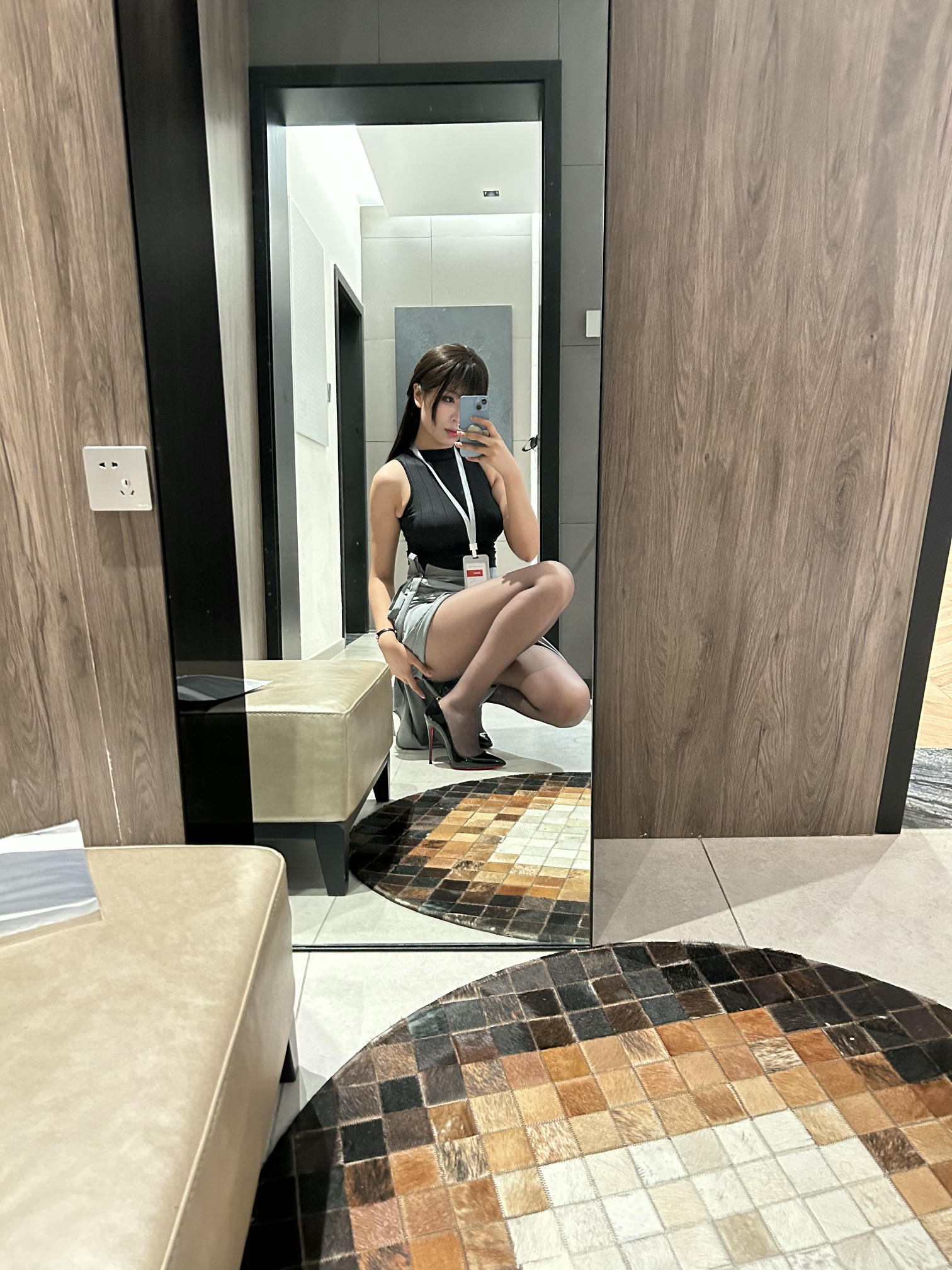 轩萧学姐 NO.046 眼镜娘OL [85P3V-1.29GB]-眼镜娘预售赠品自拍_第1集