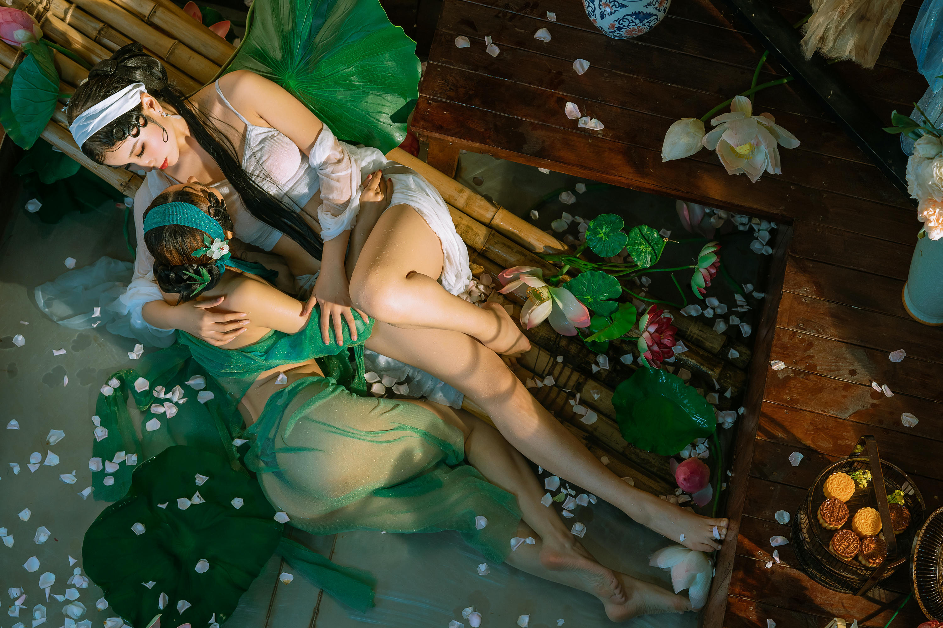 轩萧学姐 NO.048 &云溪溪 奶桃桃 白娘子&青蛇 [26P1V 415MB]_第1集