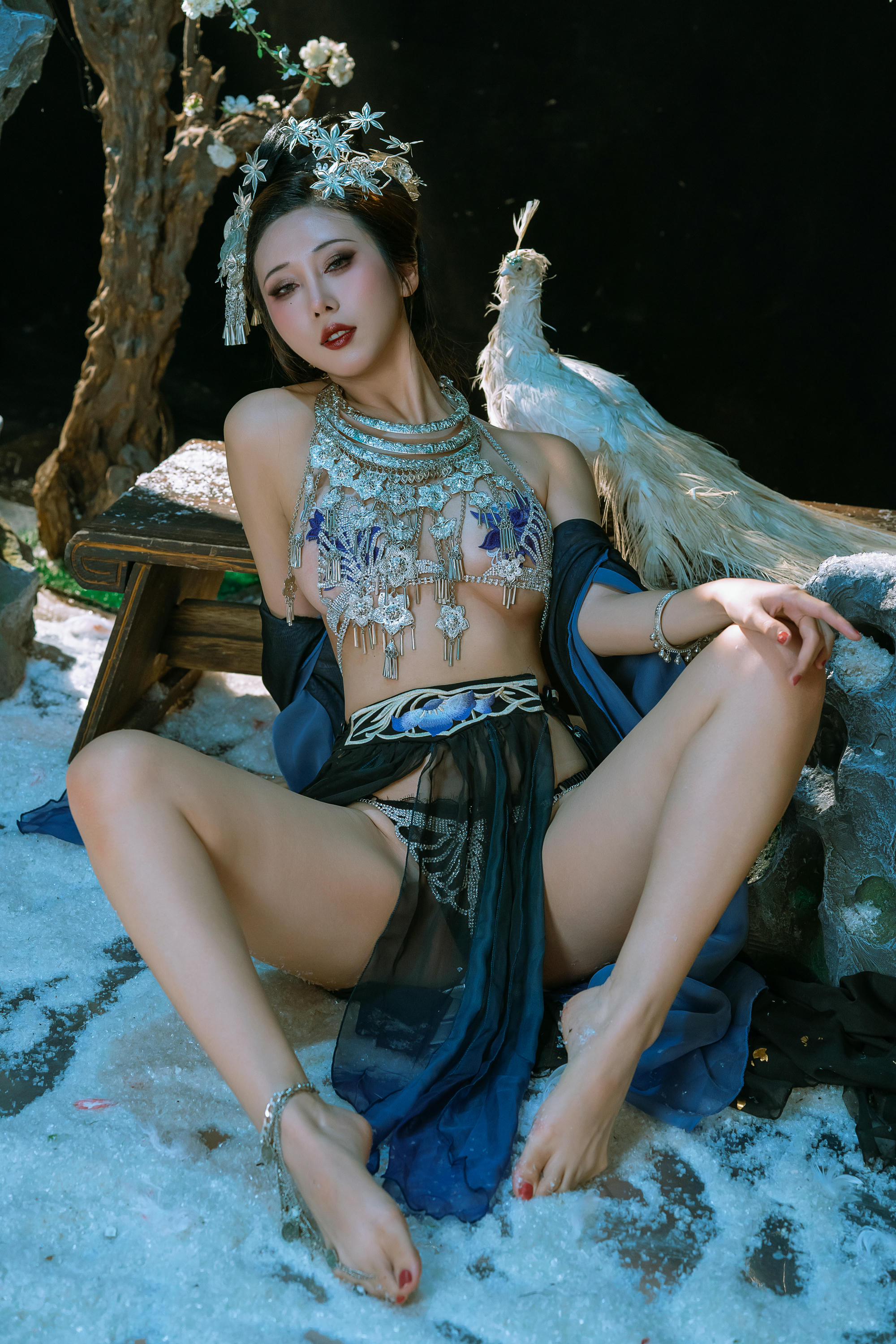 轩萧学姐 NO.056 奶桃桃&轩萧学姐 苗疆少女 [24P1V 403MB]_第1集