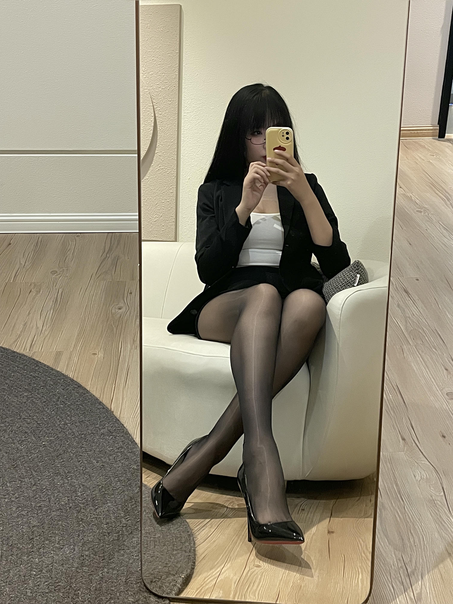 轩萧学姐 NO.067 下班后的OL [72P／255MB]-ZP_第1集