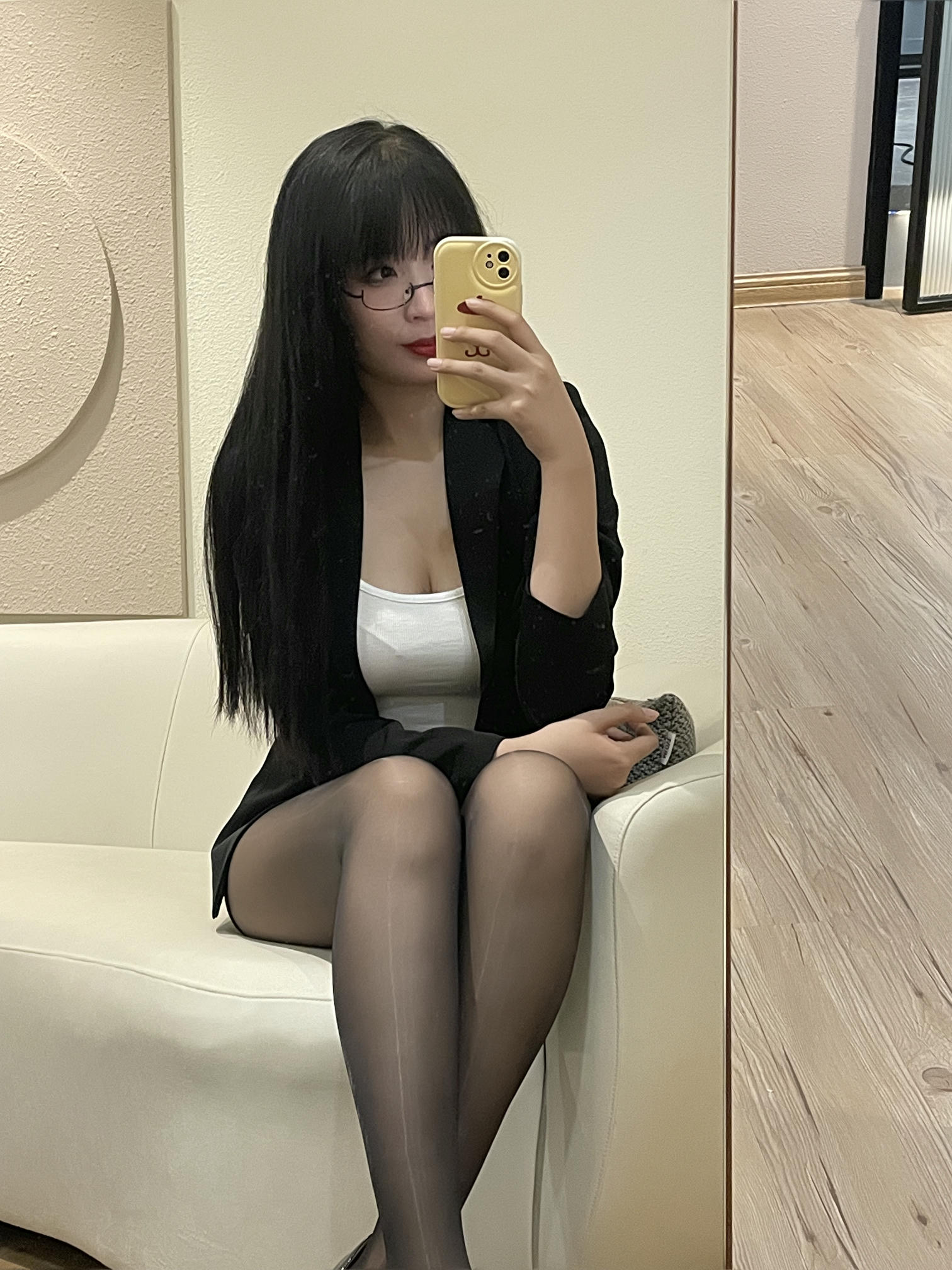 轩萧学姐 NO.067 下班后的OL [72P／255MB]-ZP_第1集