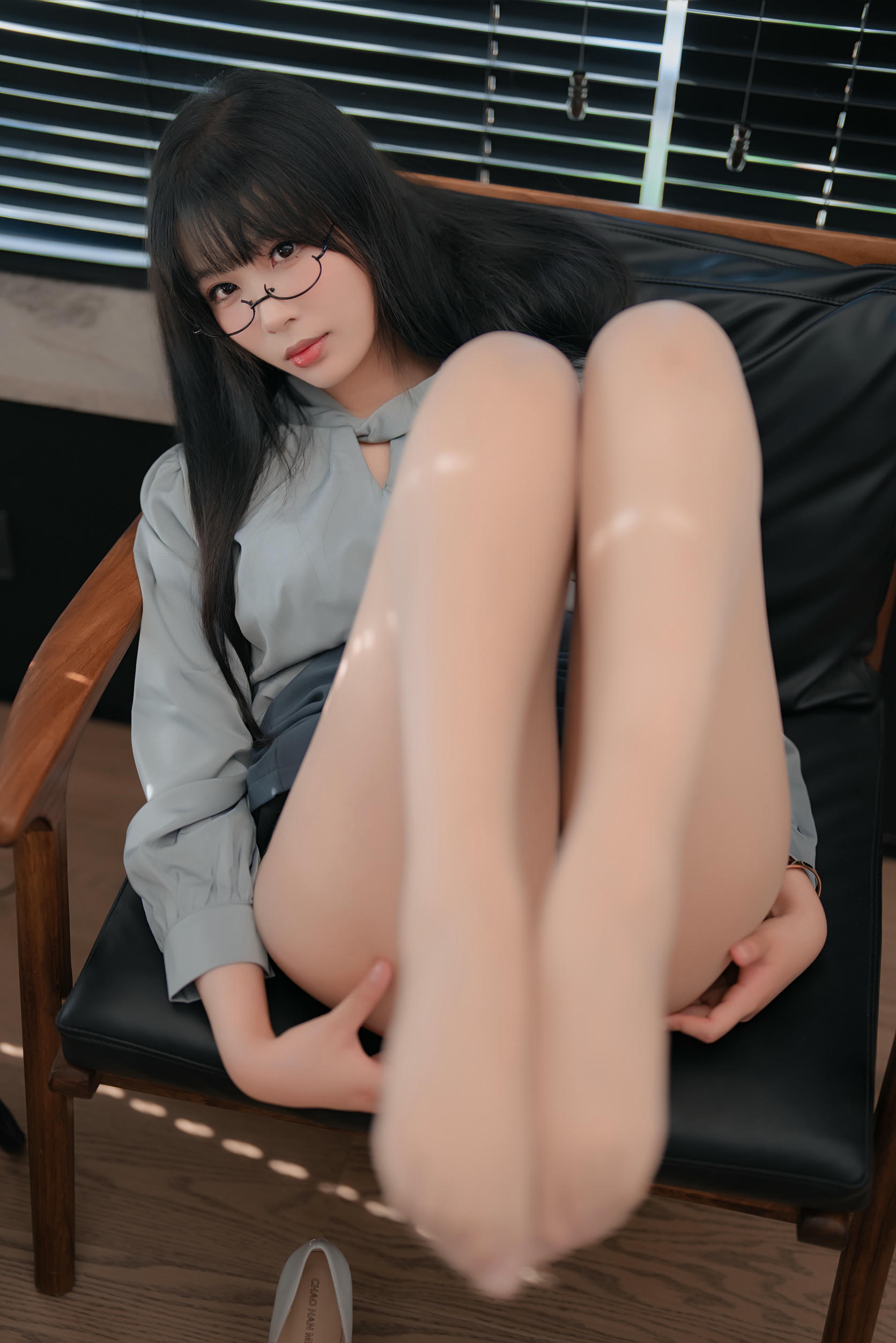 轩萧学姐 NO.069 蓝裙OL [190P4V 1.49GB]-蓝裙ol黑丝+肉丝-肉丝_第3集