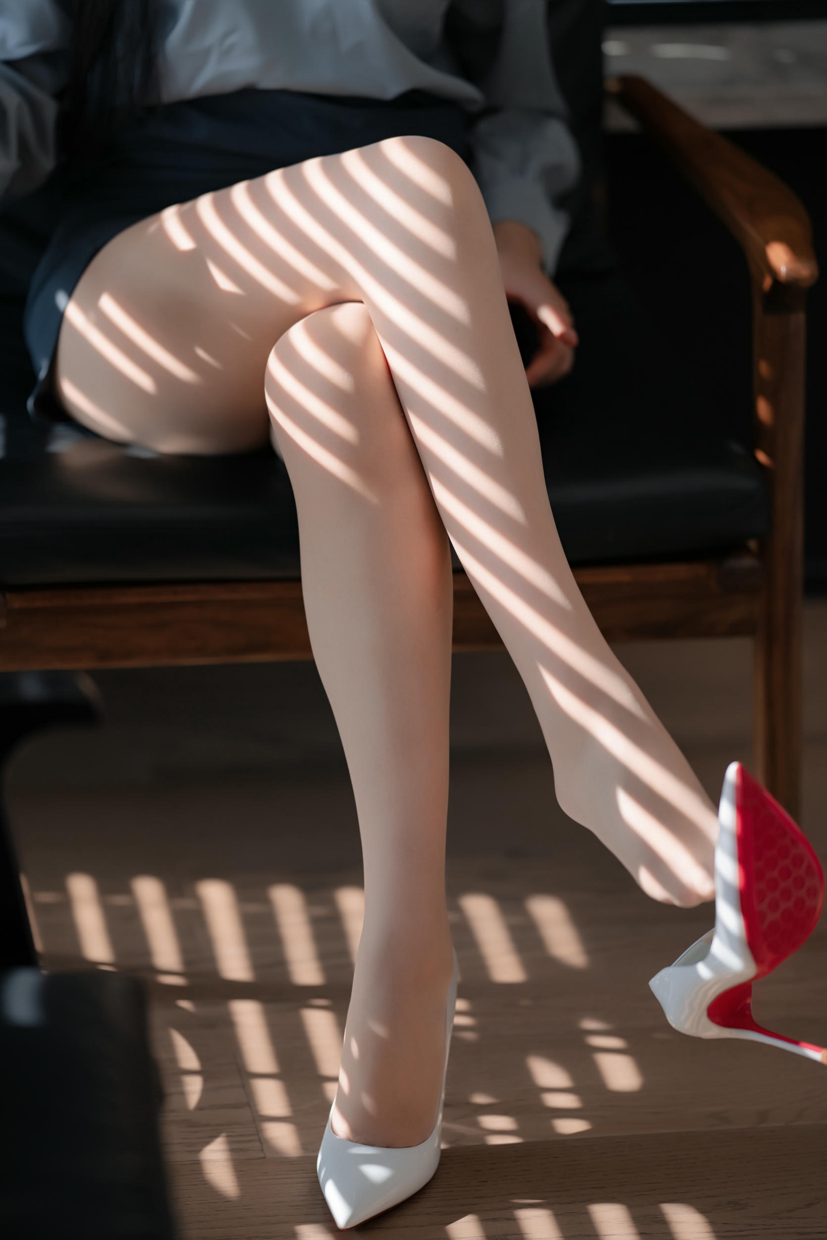 轩萧学姐 NO.069 蓝裙OL [190P4V 1.49GB]-蓝裙ol黑丝+肉丝-肉丝_第4集