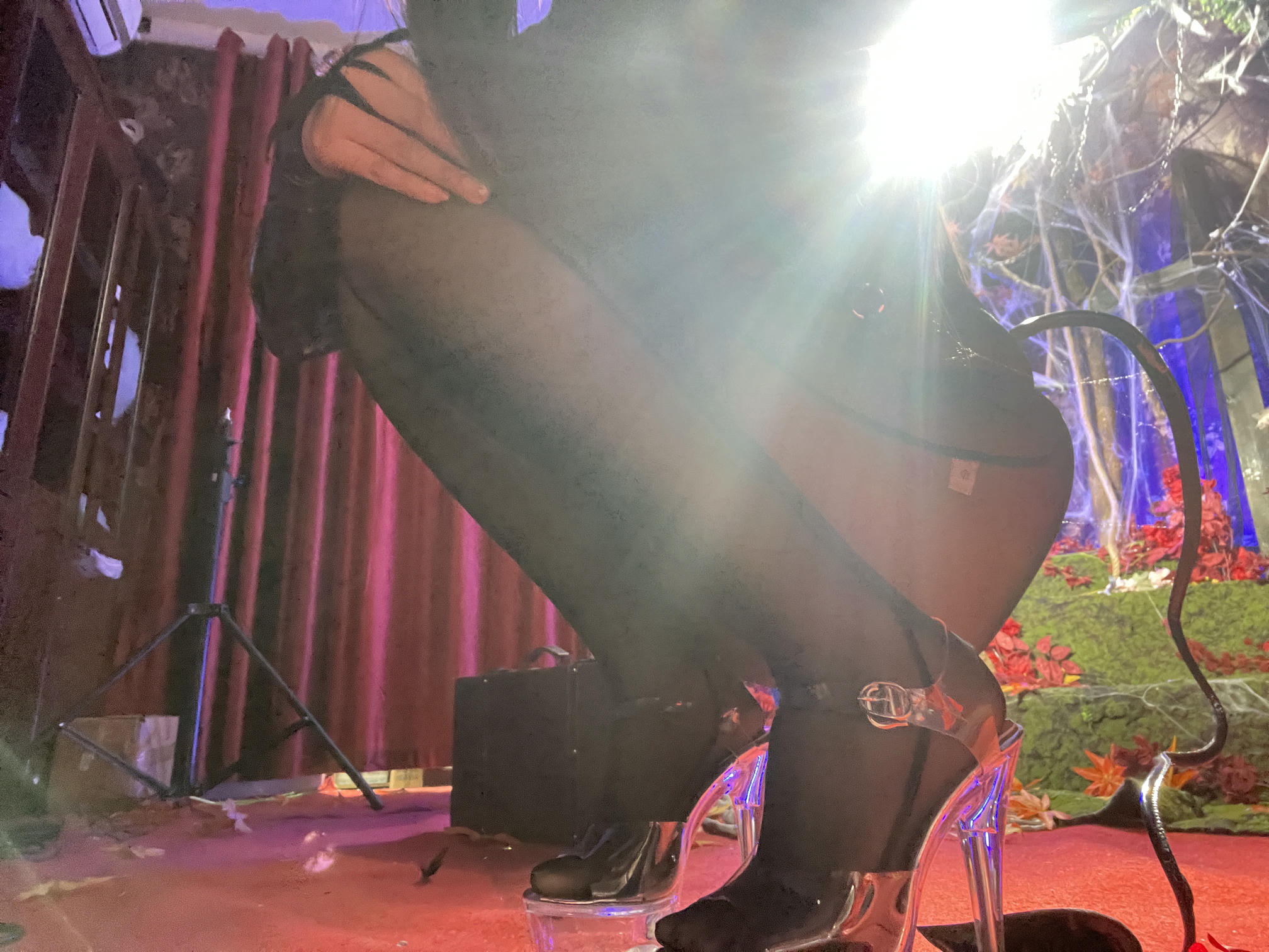 轩萧学姐 NO.071 万圣节魅魔 [124P1V 704MB]-自拍花絮_第1集