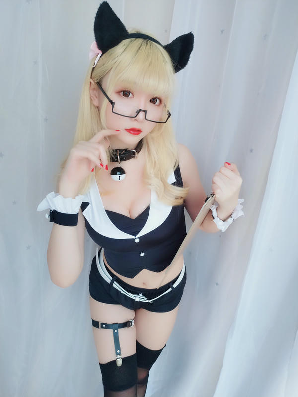 星之迟迟 - VOL.05 恶女秘书包 [58P-51MB]-猫耳秘书（44P）_第2集