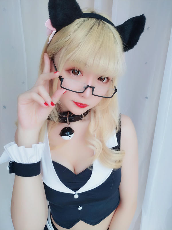 星之迟迟 - VOL.05 恶女秘书包 [58P-51MB]-猫耳秘书（44P）_第2集