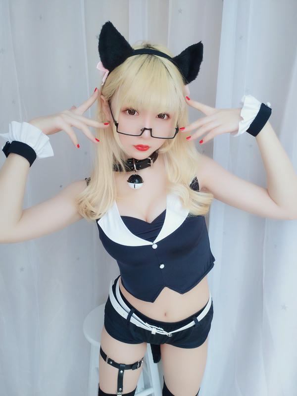 星之迟迟 - VOL.05 恶女秘书包 [58P-51MB]-猫耳秘书（44P）_第1集