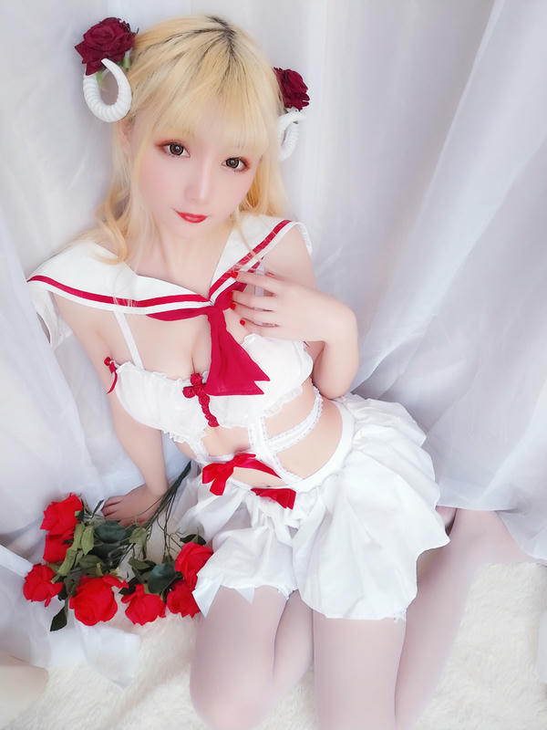 星之迟迟 - VOL.08 玫瑰月光包 [71P-63MB]-白月光与红玫瑰（45P）_第2集