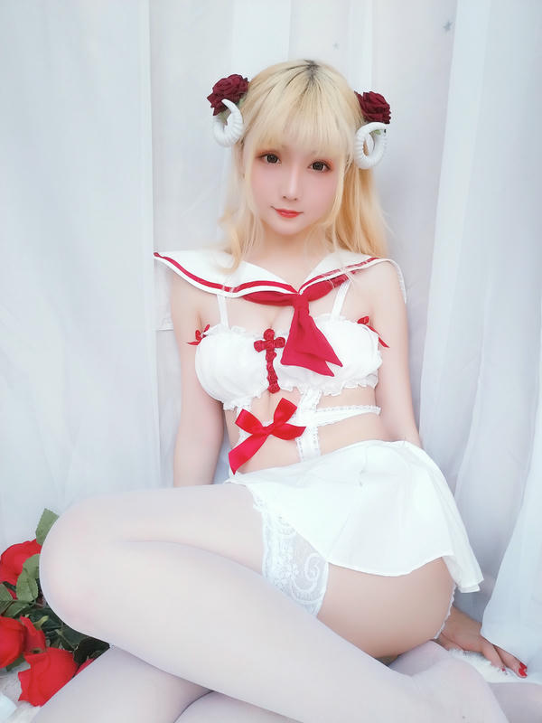 星之迟迟 - VOL.08 玫瑰月光包 [71P-63MB]-白月光与红玫瑰（45P）_第2集