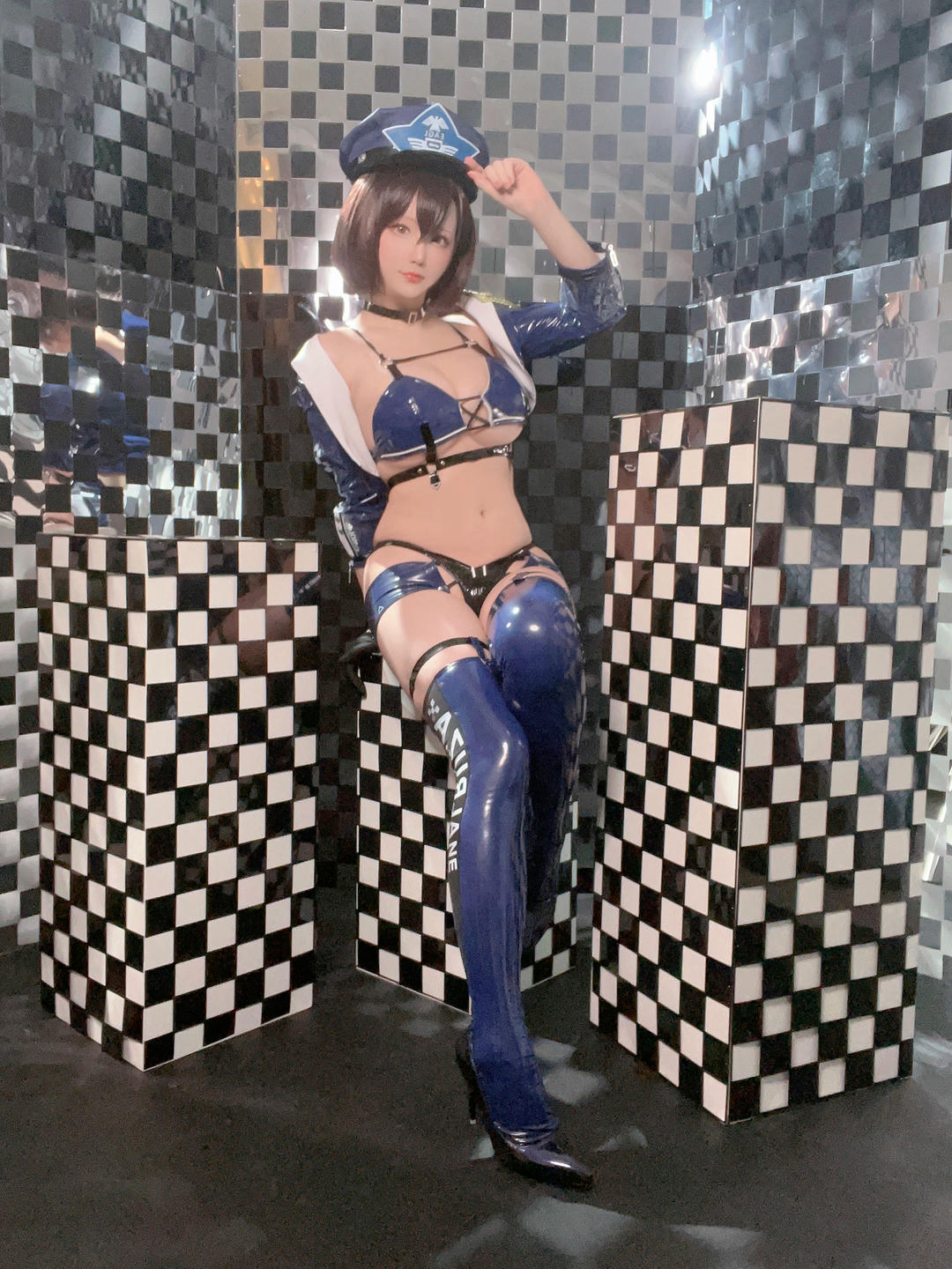 星之迟迟 NO.185 2023 3月计划B 碧蓝航线 巴尔的摩赛车服 [51P1V 379MB]_第3集