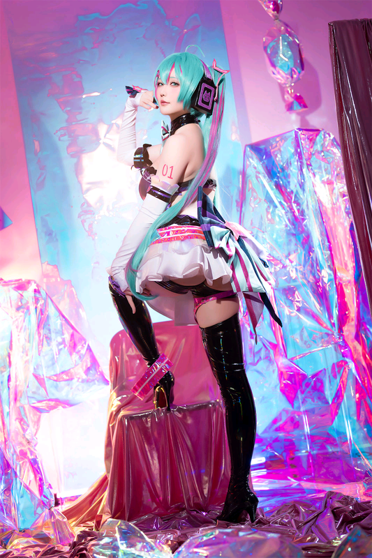 星之迟迟 NO.247 Miku初音未来 喵斯快跑[73P-117.2M]_第4集