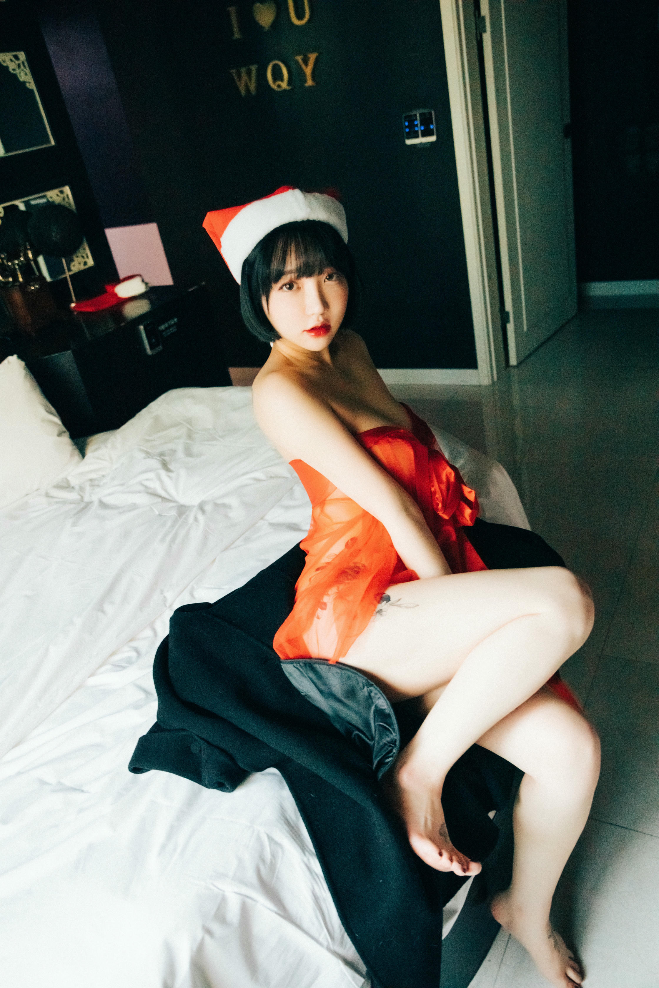 韩国模特孙乐乐-042_Loozy Son Ye-Eun (손예은)  Double Date+S.Ver [94P-705MB]-double-y_第1集