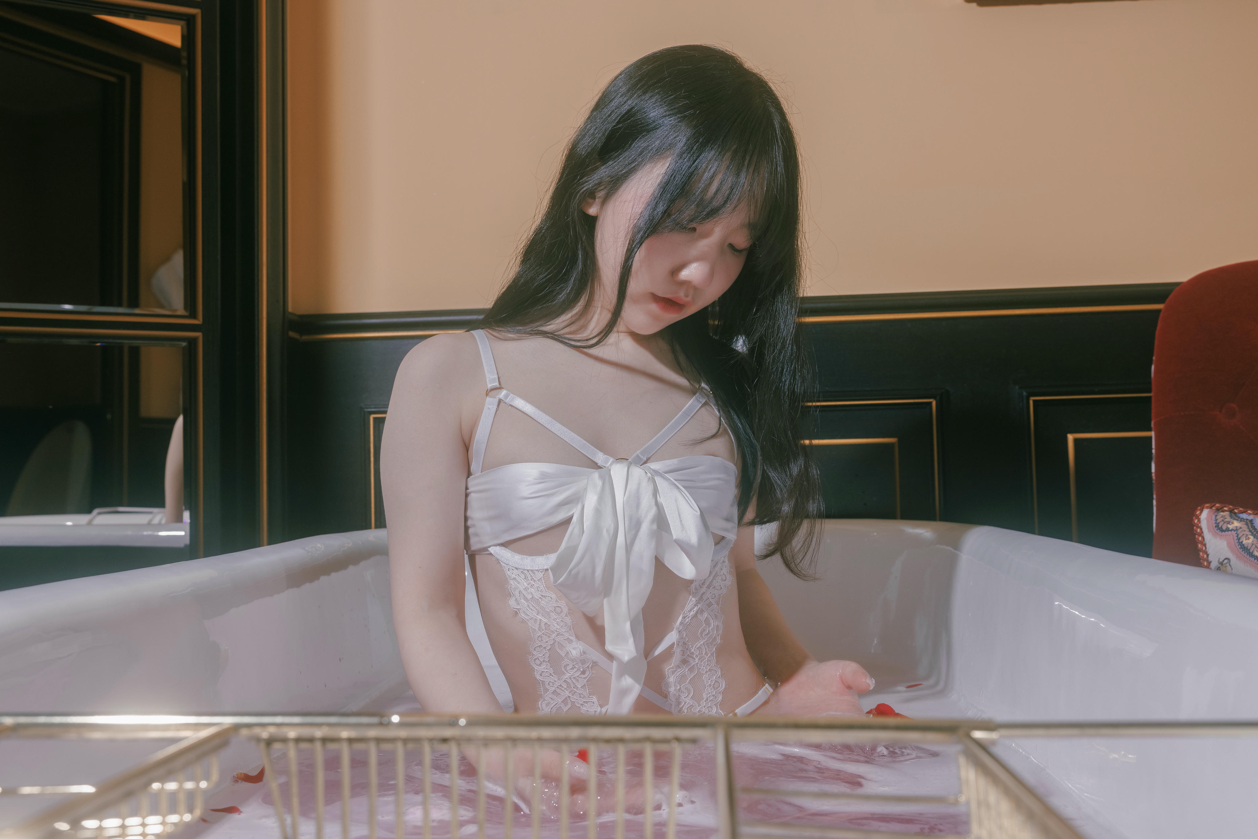 韩国模特-Yeri NO.012 SWEETBOX 36.5 ℃ 01 [53P+1V／1.55GB]_第1集