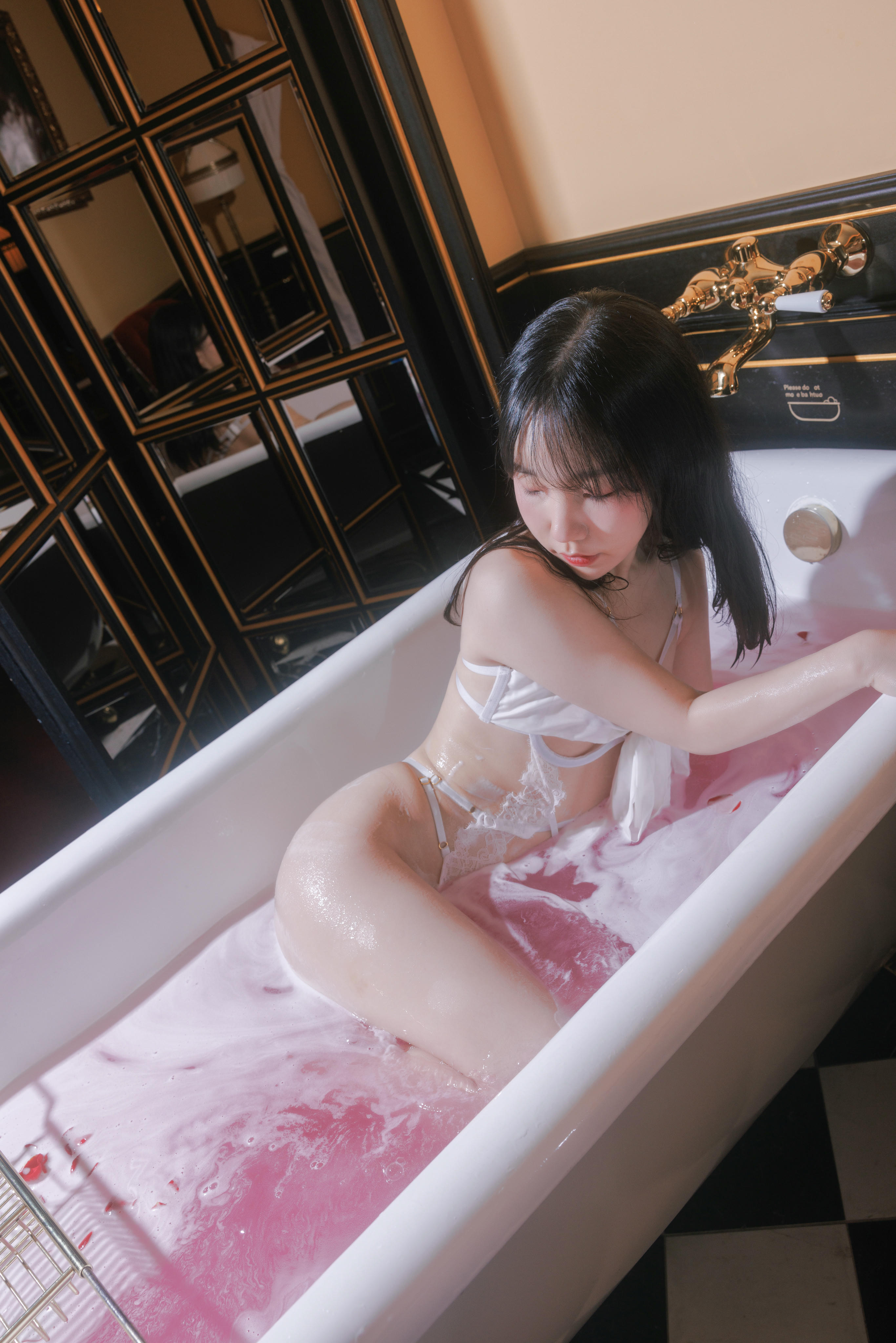 韩国模特-Yeri NO.012 SWEETBOX 36.5 ℃ 01 [53P+1V／1.55GB]_第2集
