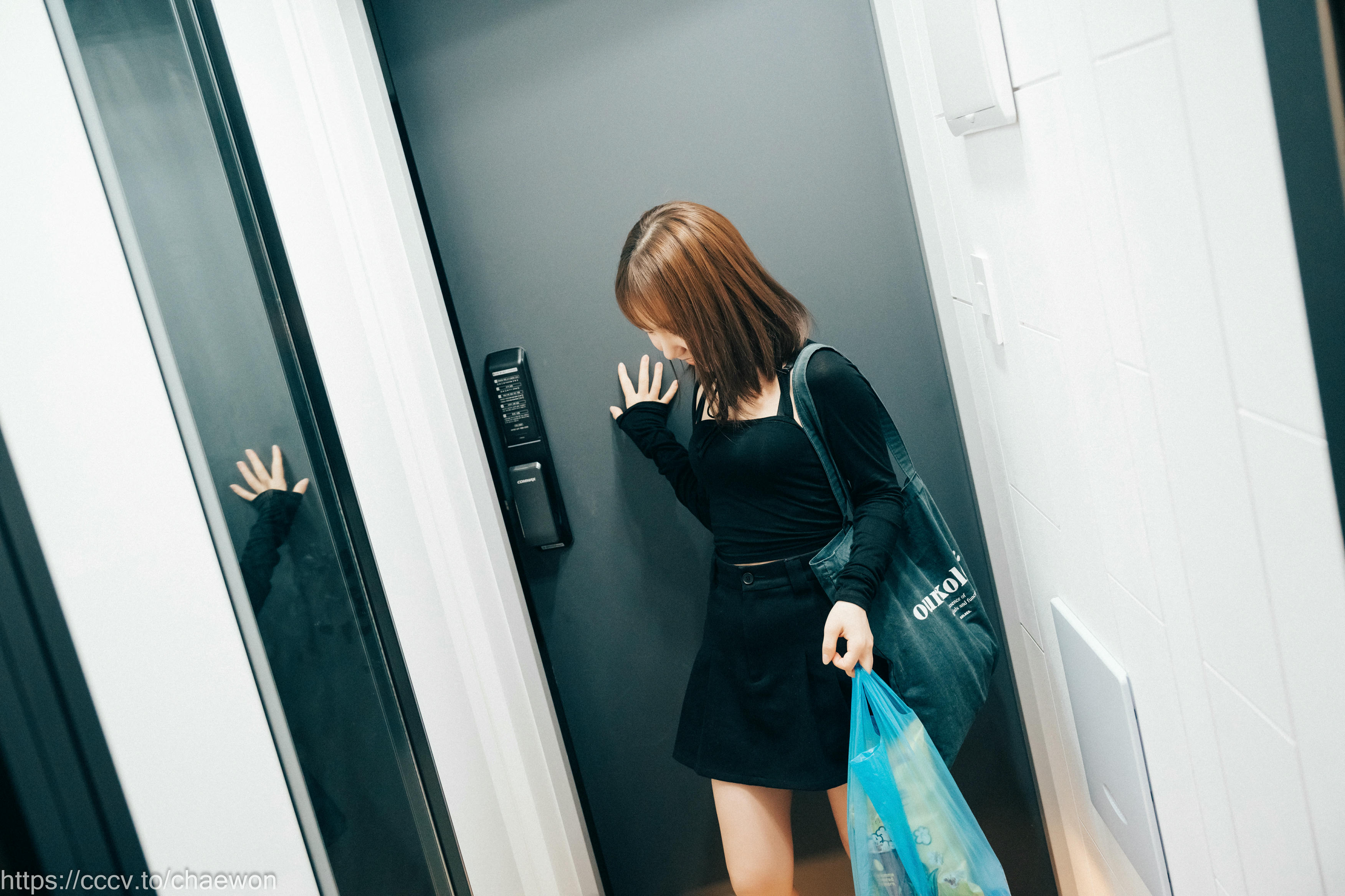 韩国模特-Yeri NO.035 Loozy Yeri Visitor [131P2V-3.83GB]_第1集