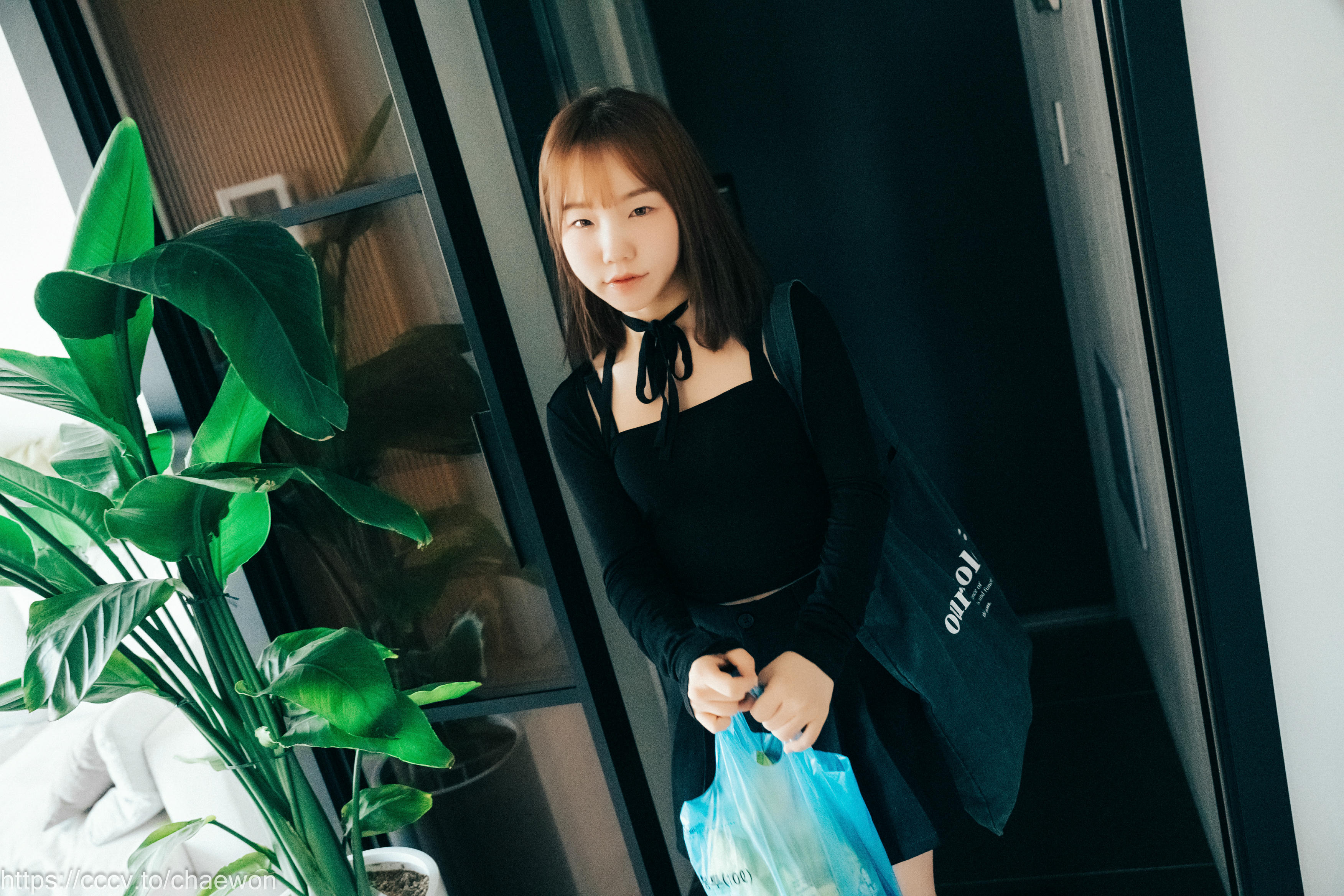 韩国模特-Yeri NO.035 Loozy Yeri Visitor [131P2V-3.83GB]_第1集