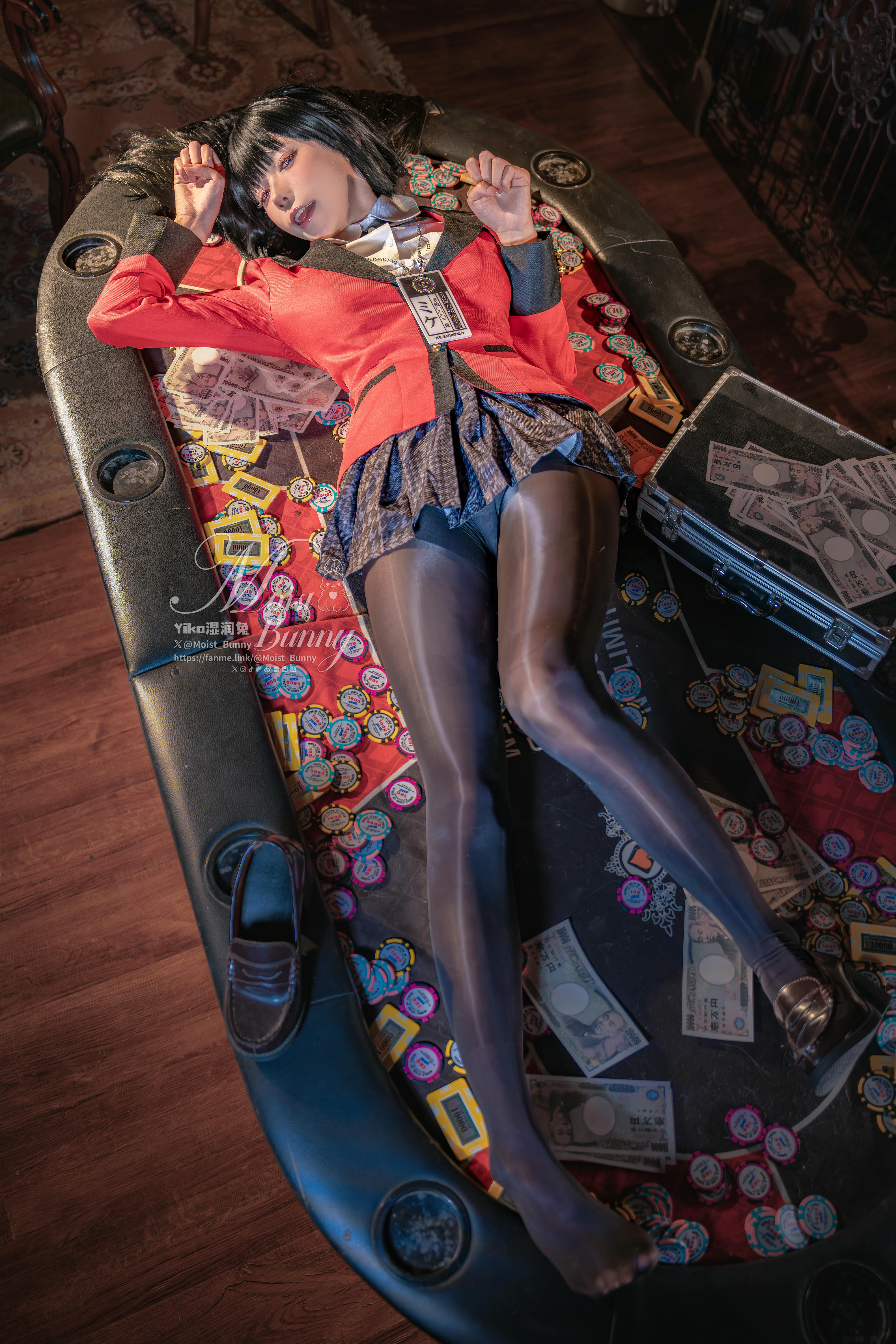 Yiko湿润兔 NO.200 24.12月作品『狂赌之梦』[90P1V 2.73GB]_第1集