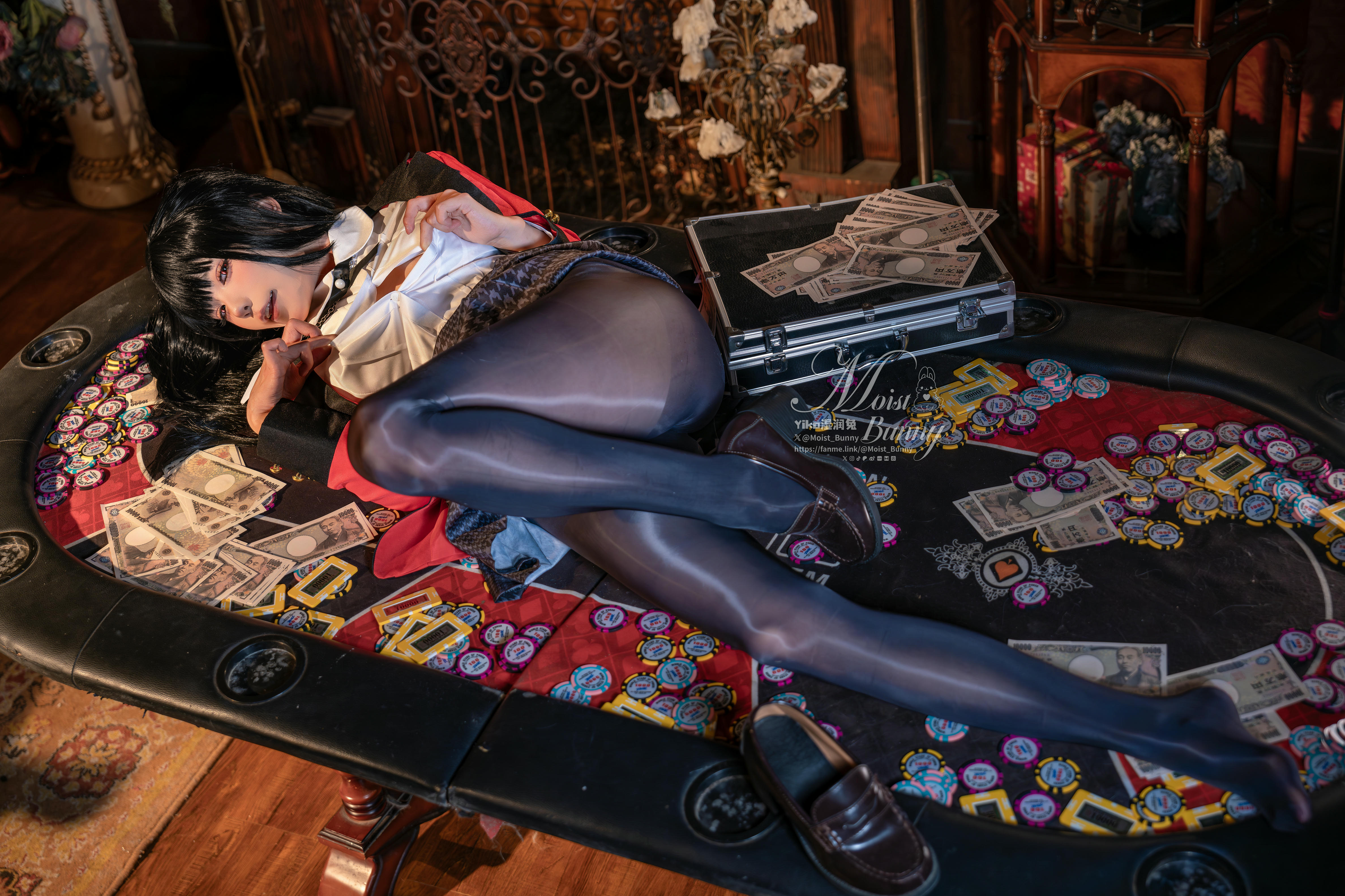 Yiko湿润兔 NO.200 24.12月作品『狂赌之梦』[90P1V 2.73GB]_第1集