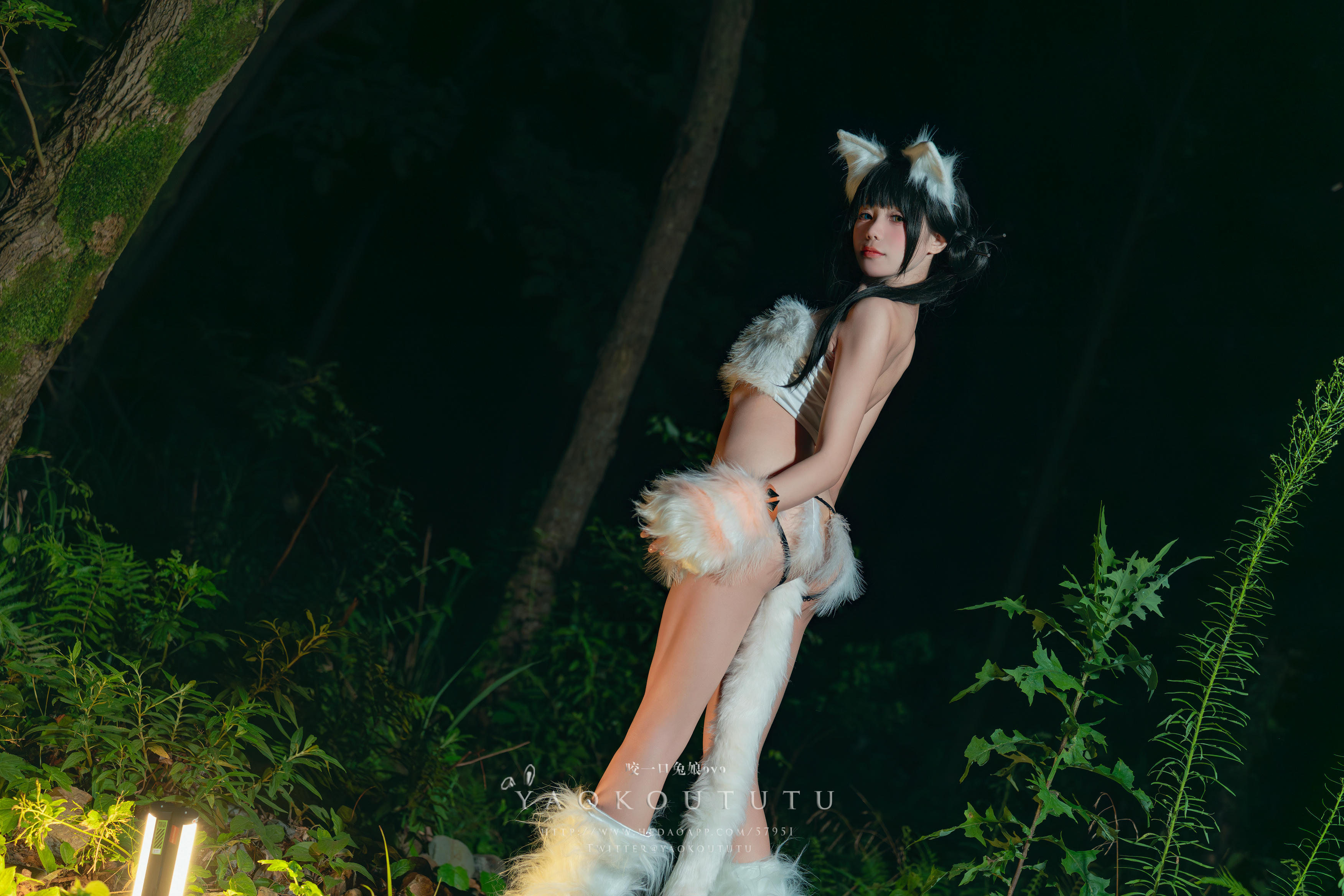 黏黏团子兔 NO.082 咬一口兔娘ovo 八月订阅『狐灵』LIKEY [55P1V 1.25GB]_第1集