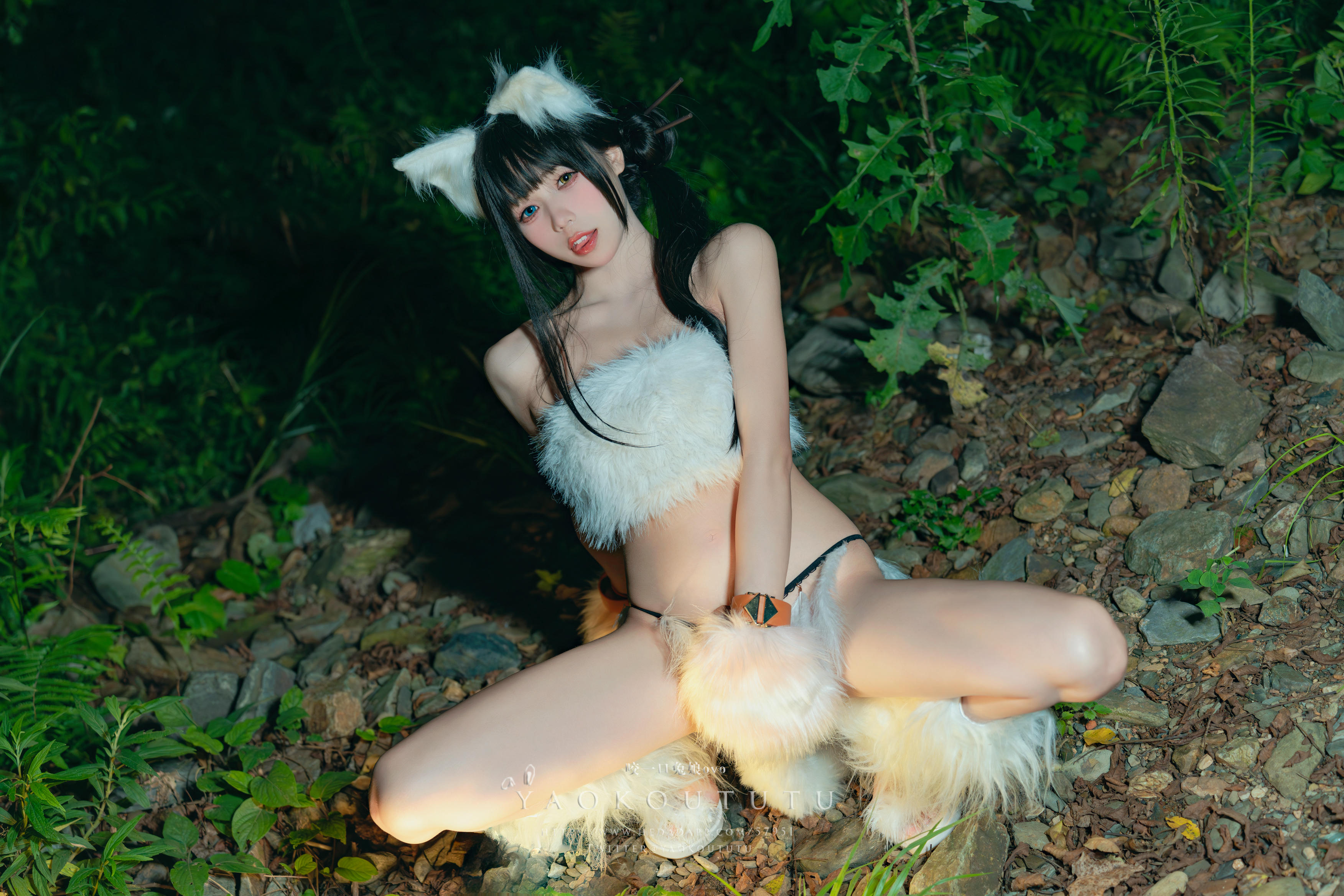 黏黏团子兔 NO.082 咬一口兔娘ovo 八月订阅『狐灵』LIKEY [55P1V 1.25GB]_第1集