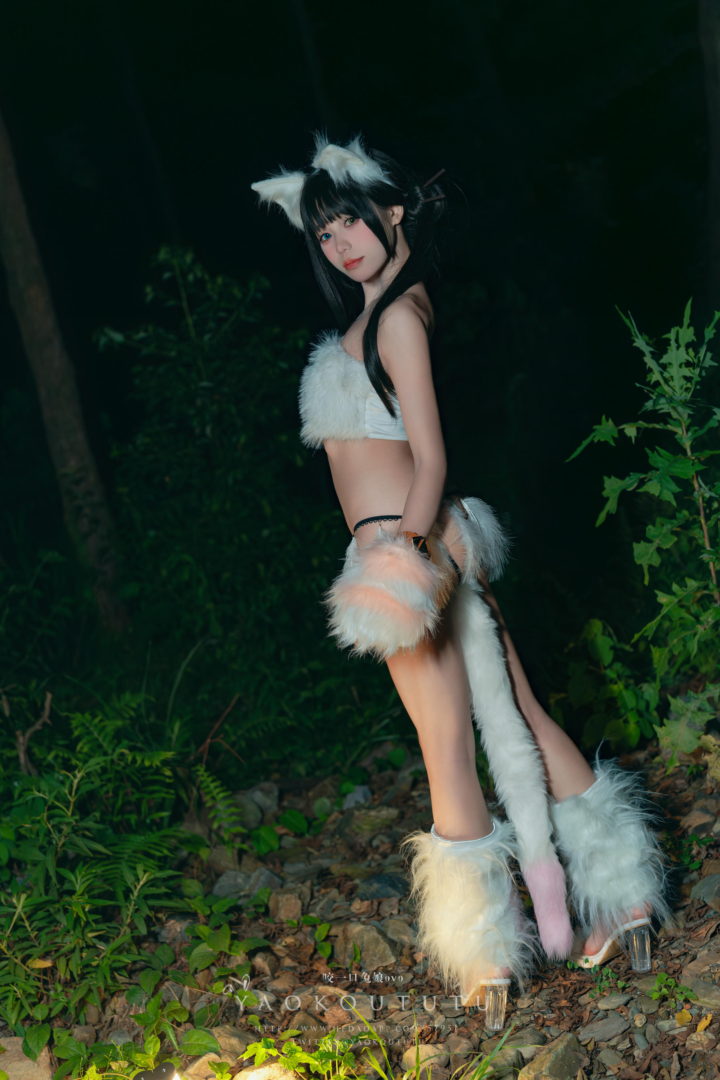 黏黏团子兔 NO.082 咬一口兔娘ovo 八月订阅『狐灵』LIKEY [55P1V 1.25GB]_第1集