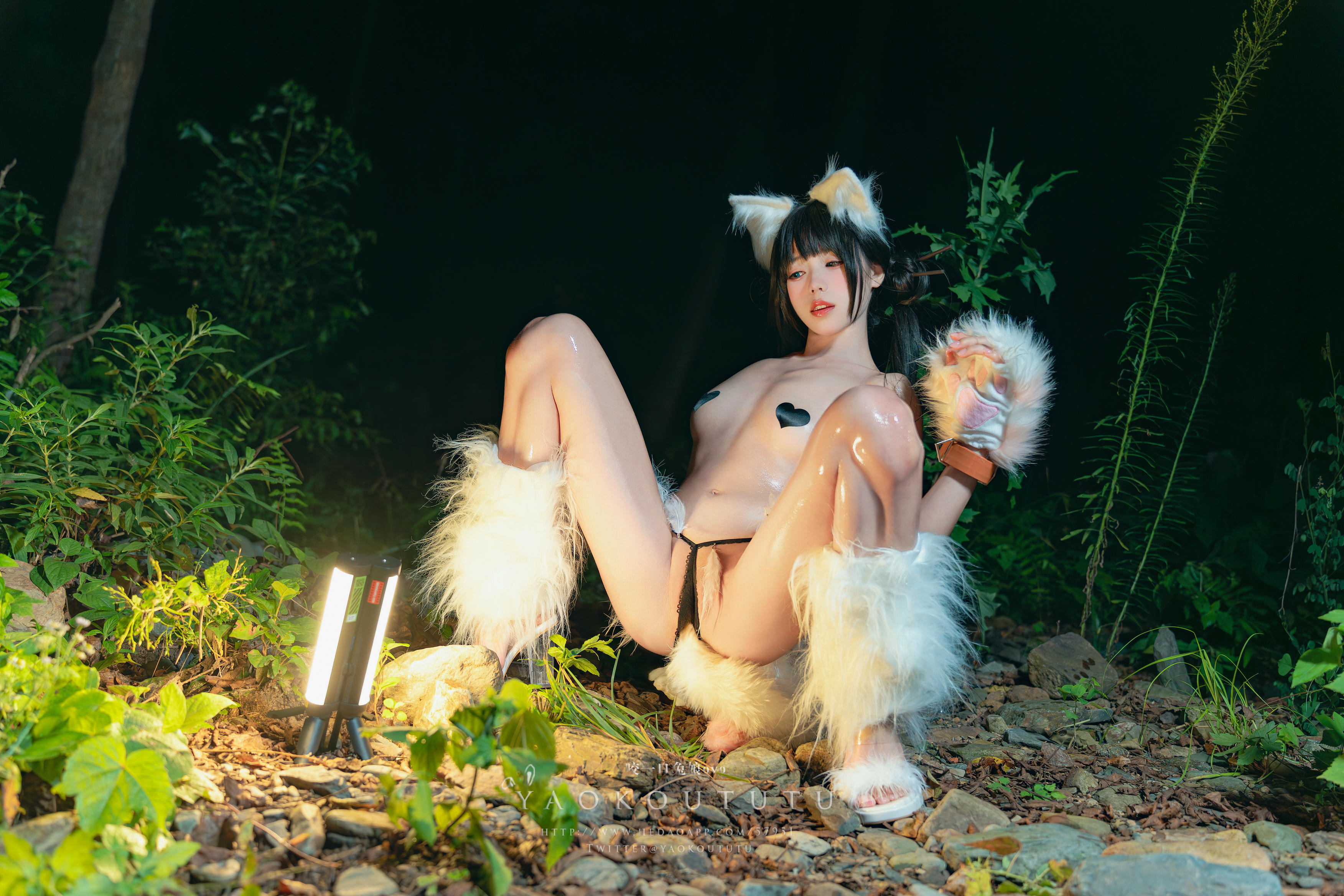 黏黏团子兔 NO.082 咬一口兔娘ovo 八月订阅『狐灵』LIKEY [55P1V 1.25GB]_第2集